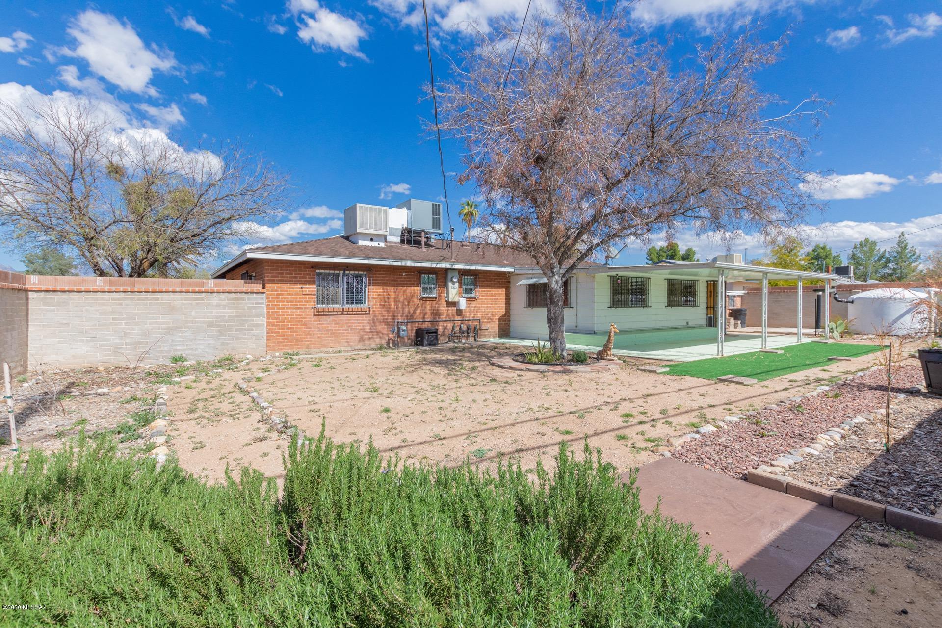 Douglas Terrace (1-69) - Residential