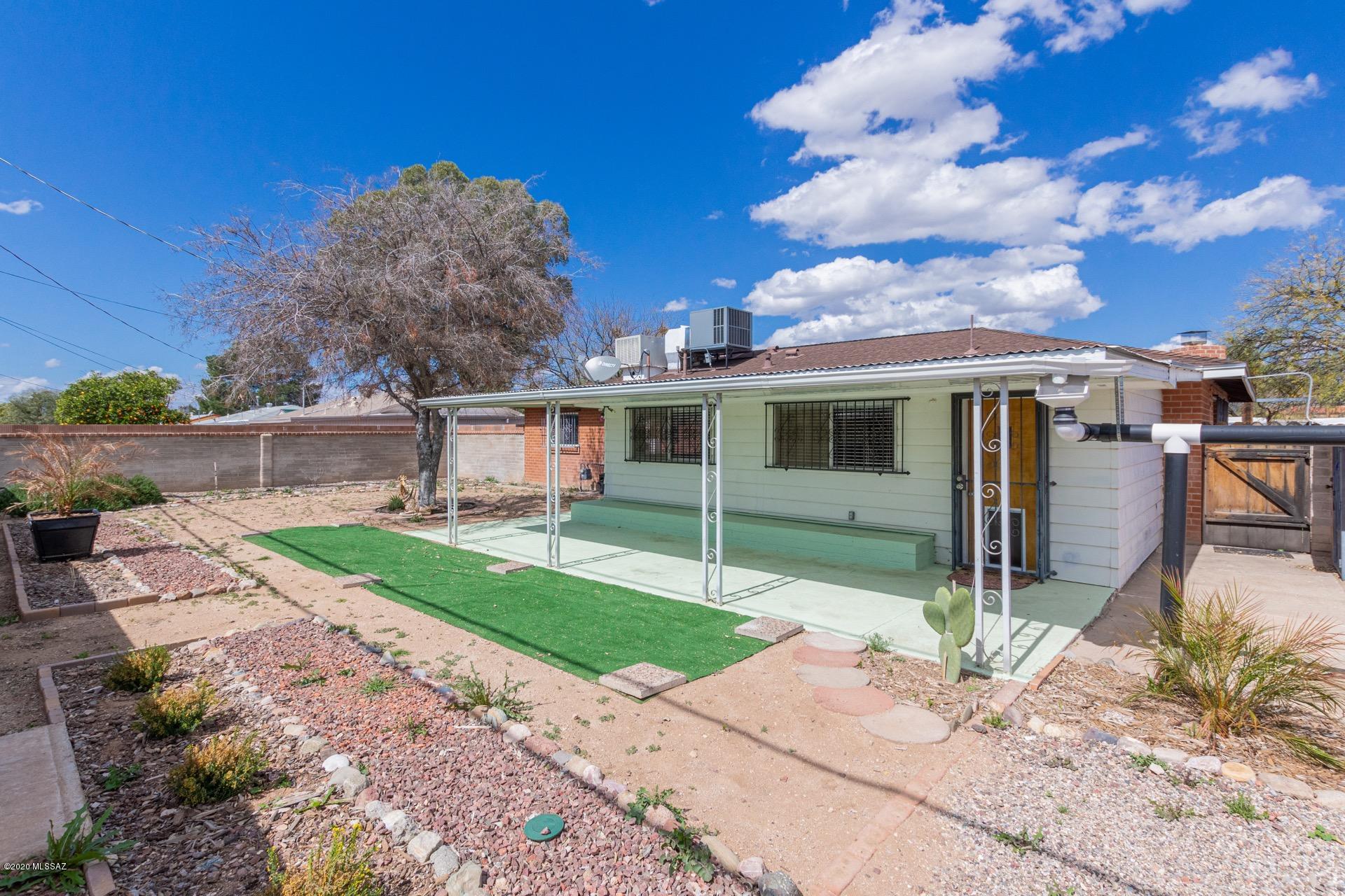 Douglas Terrace (1-69) - Residential