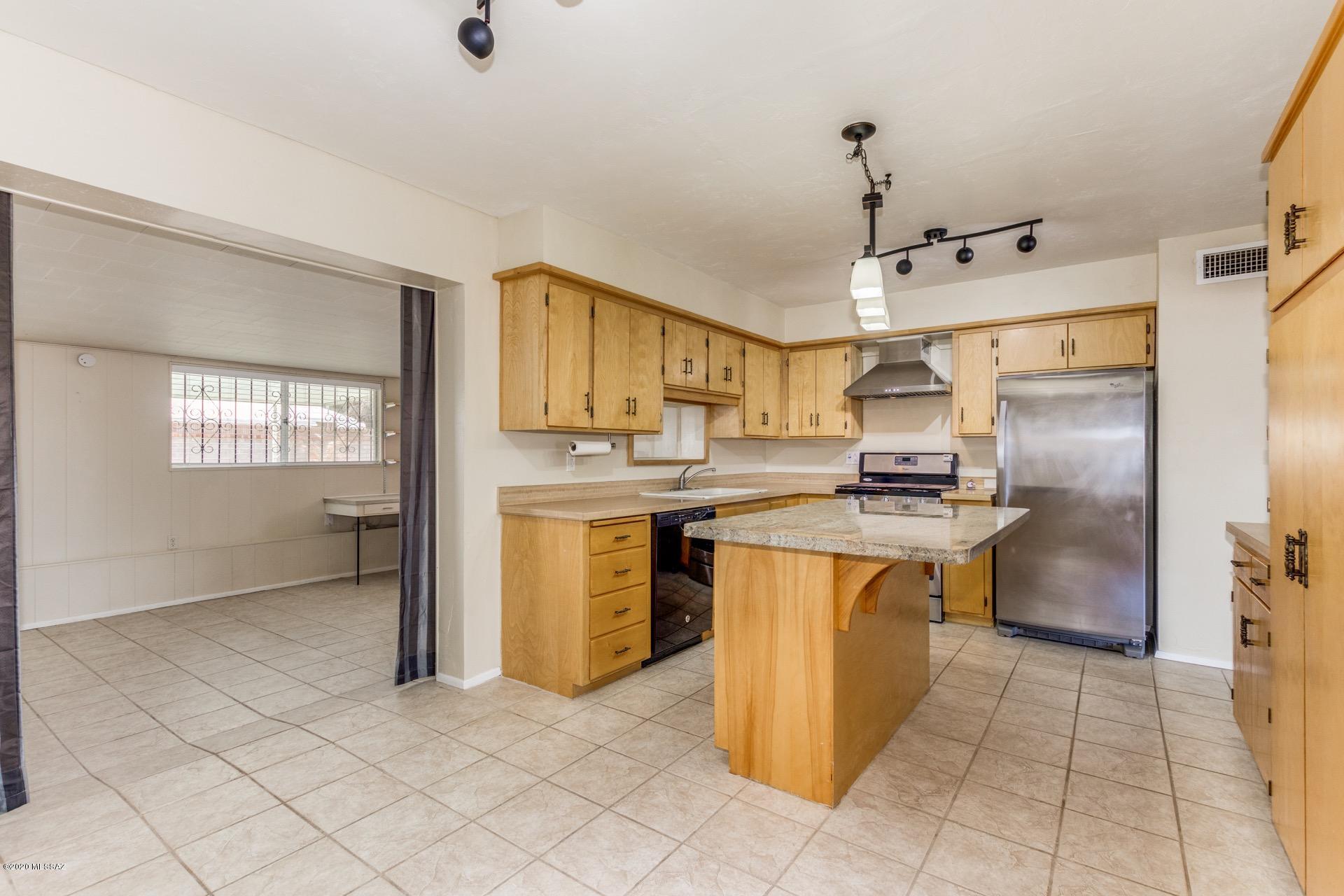 Douglas Terrace (1-69) - Residential