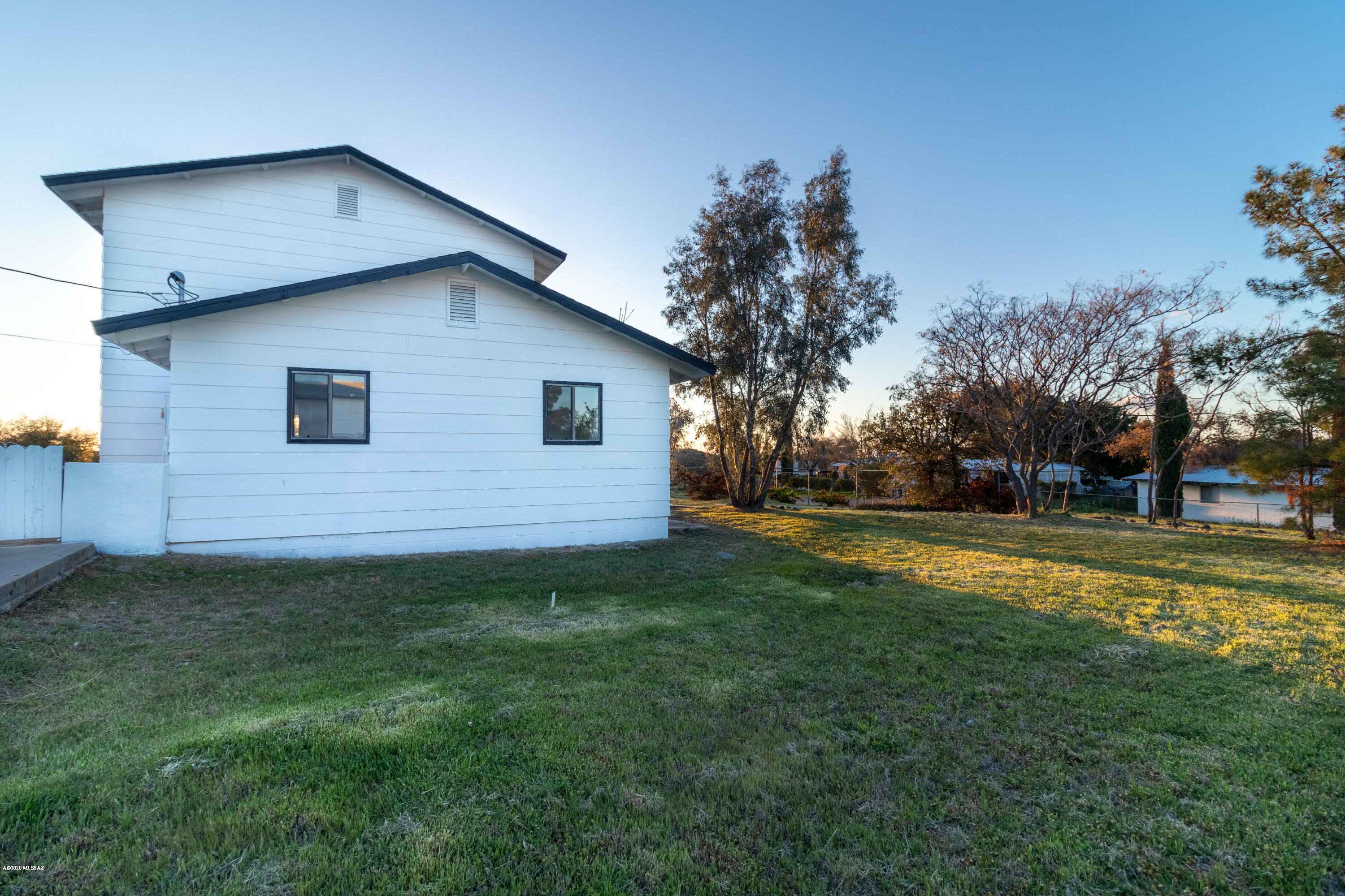 Los Robles Estates - Residential