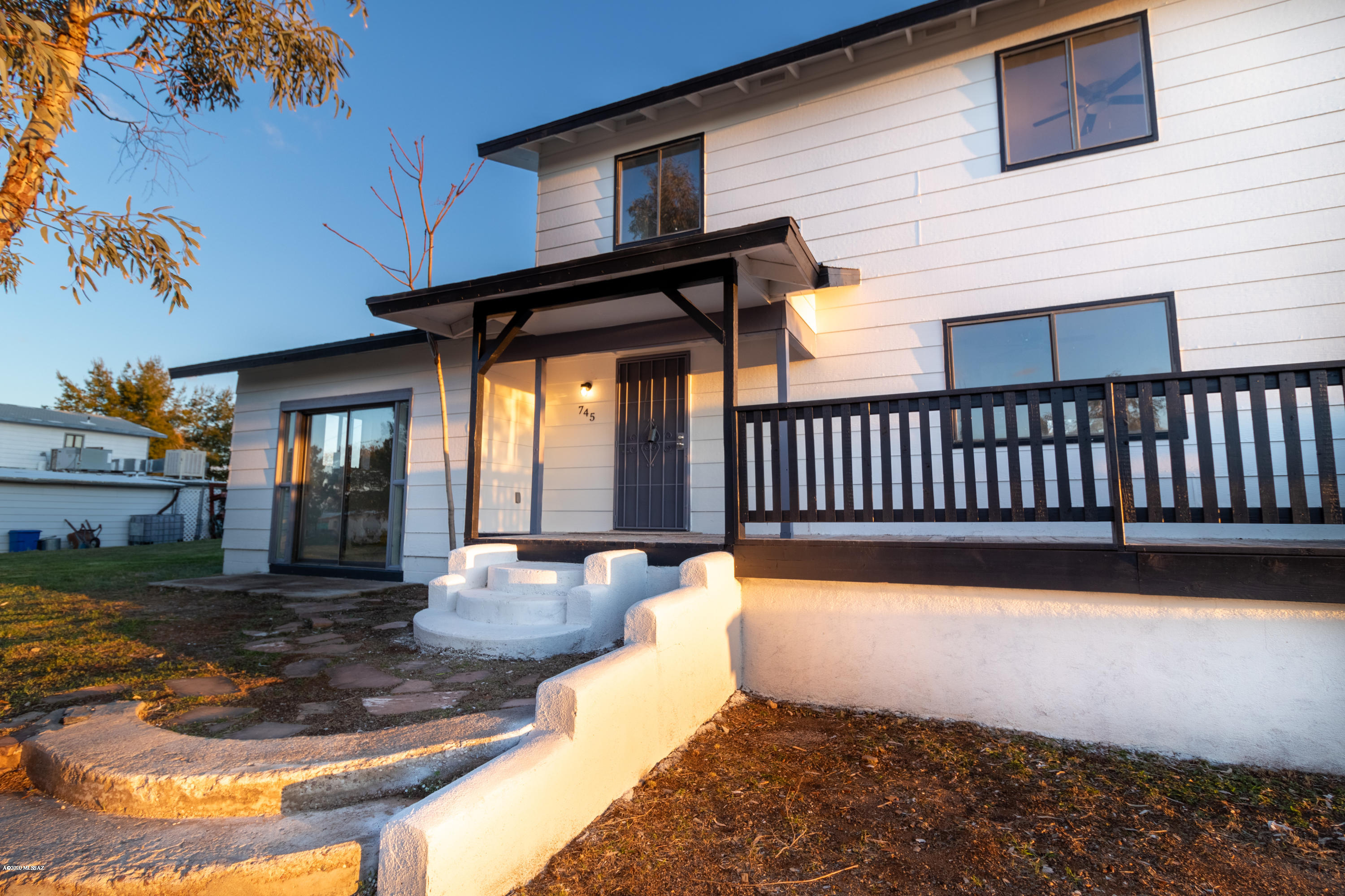 Los Robles Estates - Residential