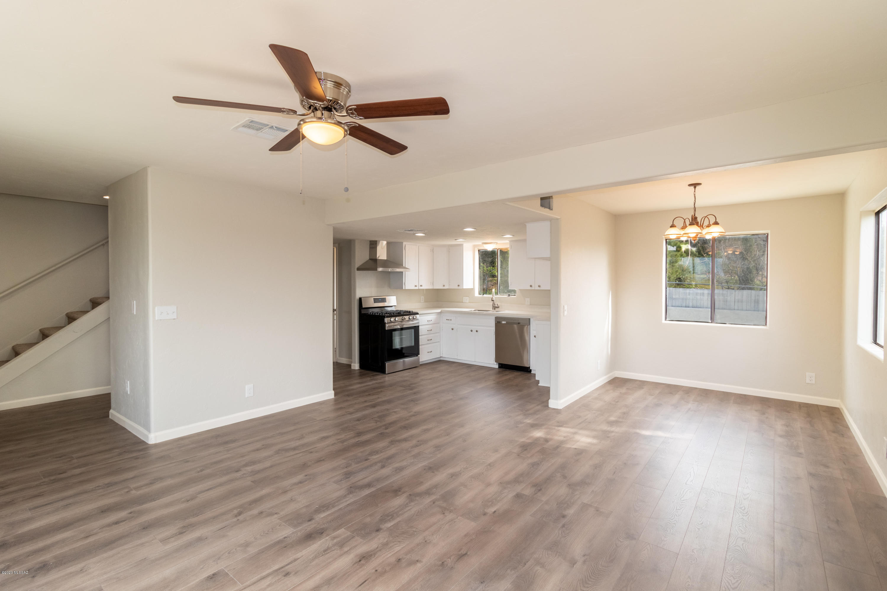 Los Robles Estates - Residential