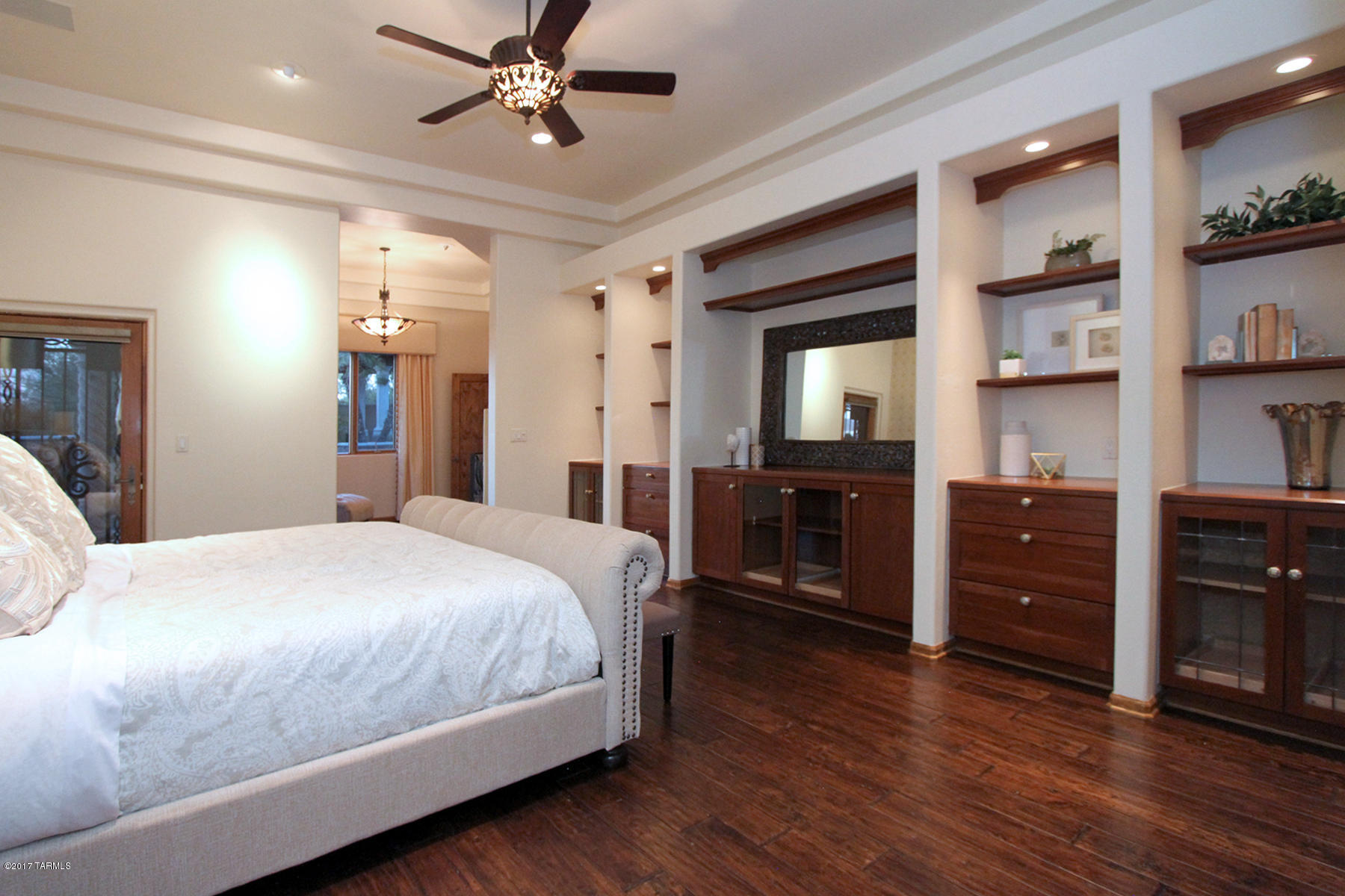 Honey Bee Ridge(The Estates At) - Residential
