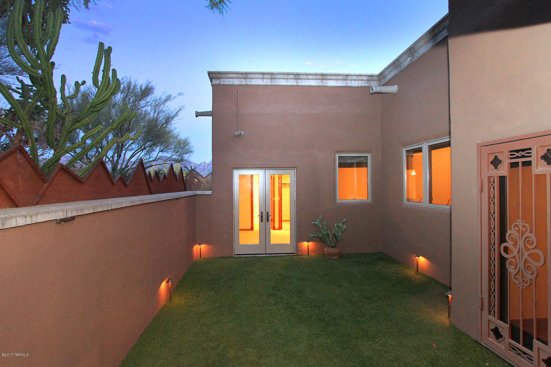 Honey Bee Ridge(The Estates At) - Residential