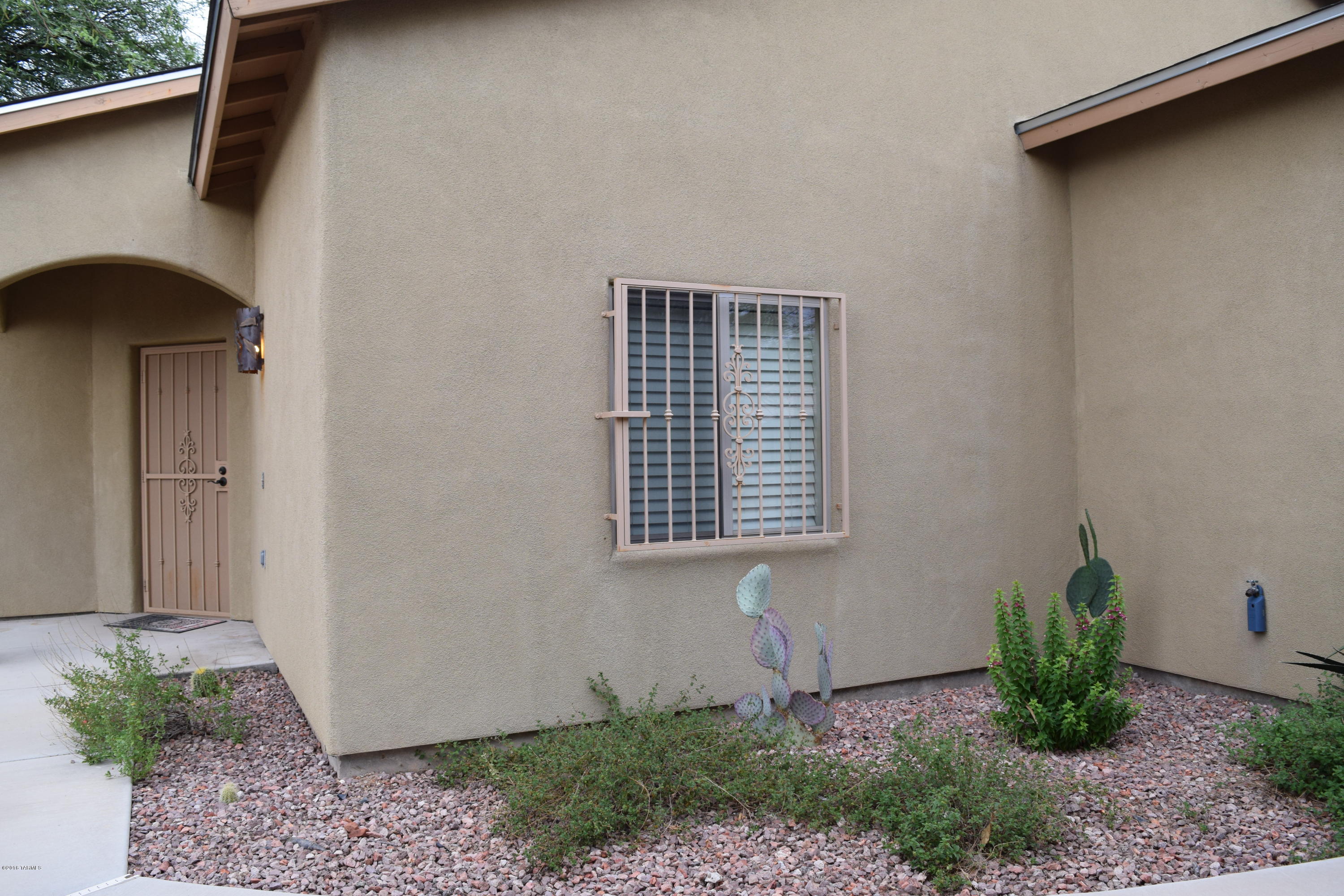 Paseo Vista (1-234) - Residential