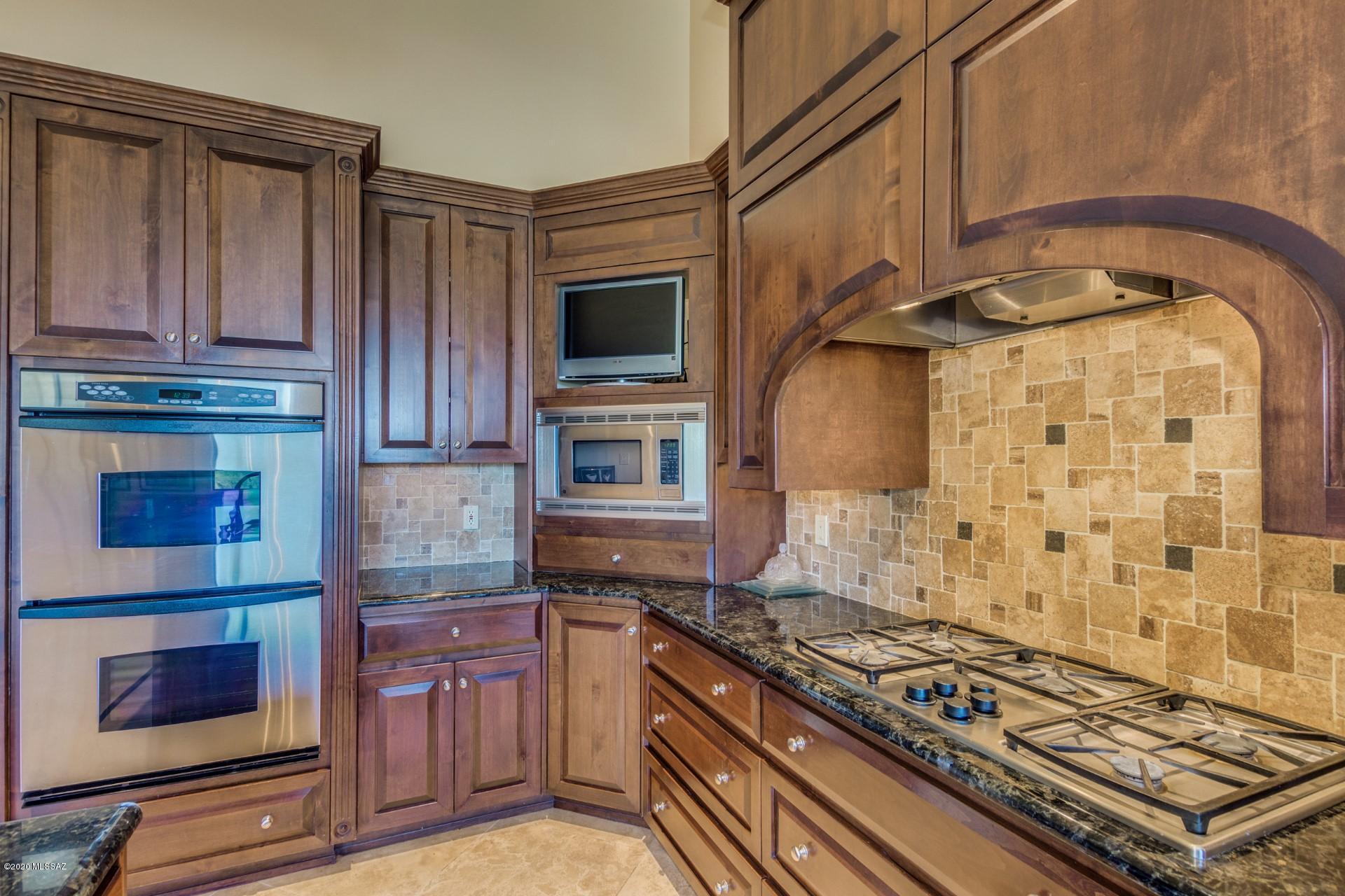 Canada Hills Estates (131-133) - Residential