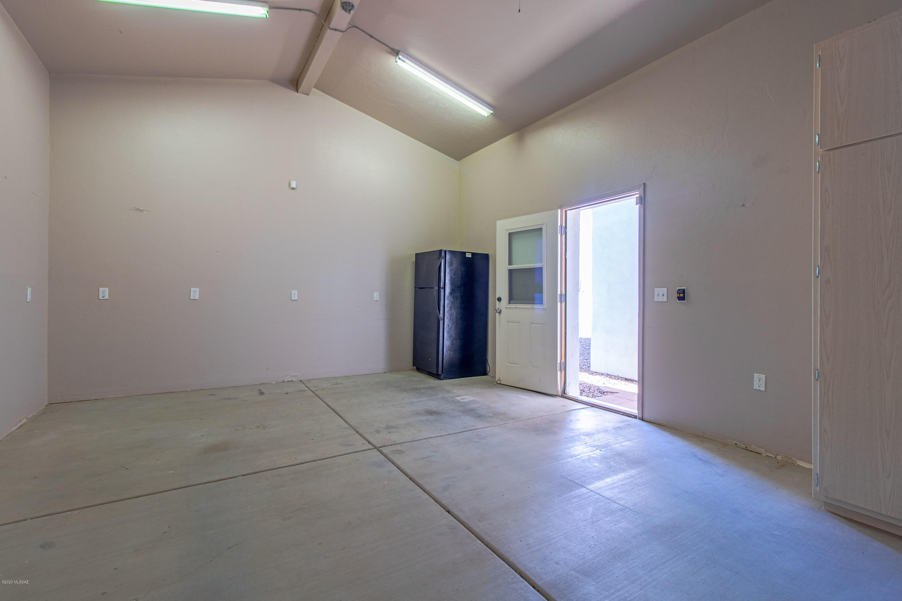 Unsubdivided - Residential Lease