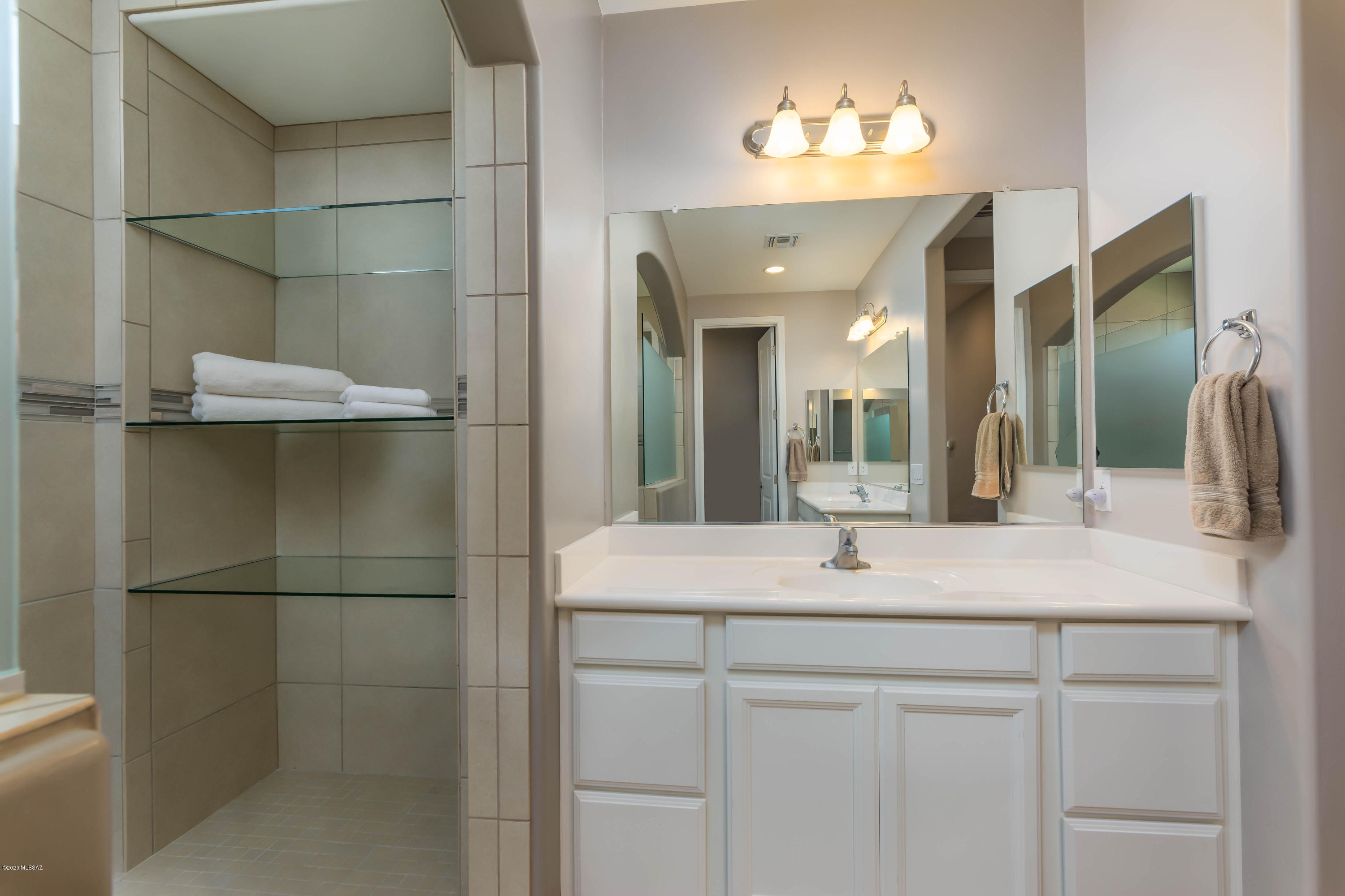Golden Barrel Place At Dove Mountain SQ20141710079 - Residential