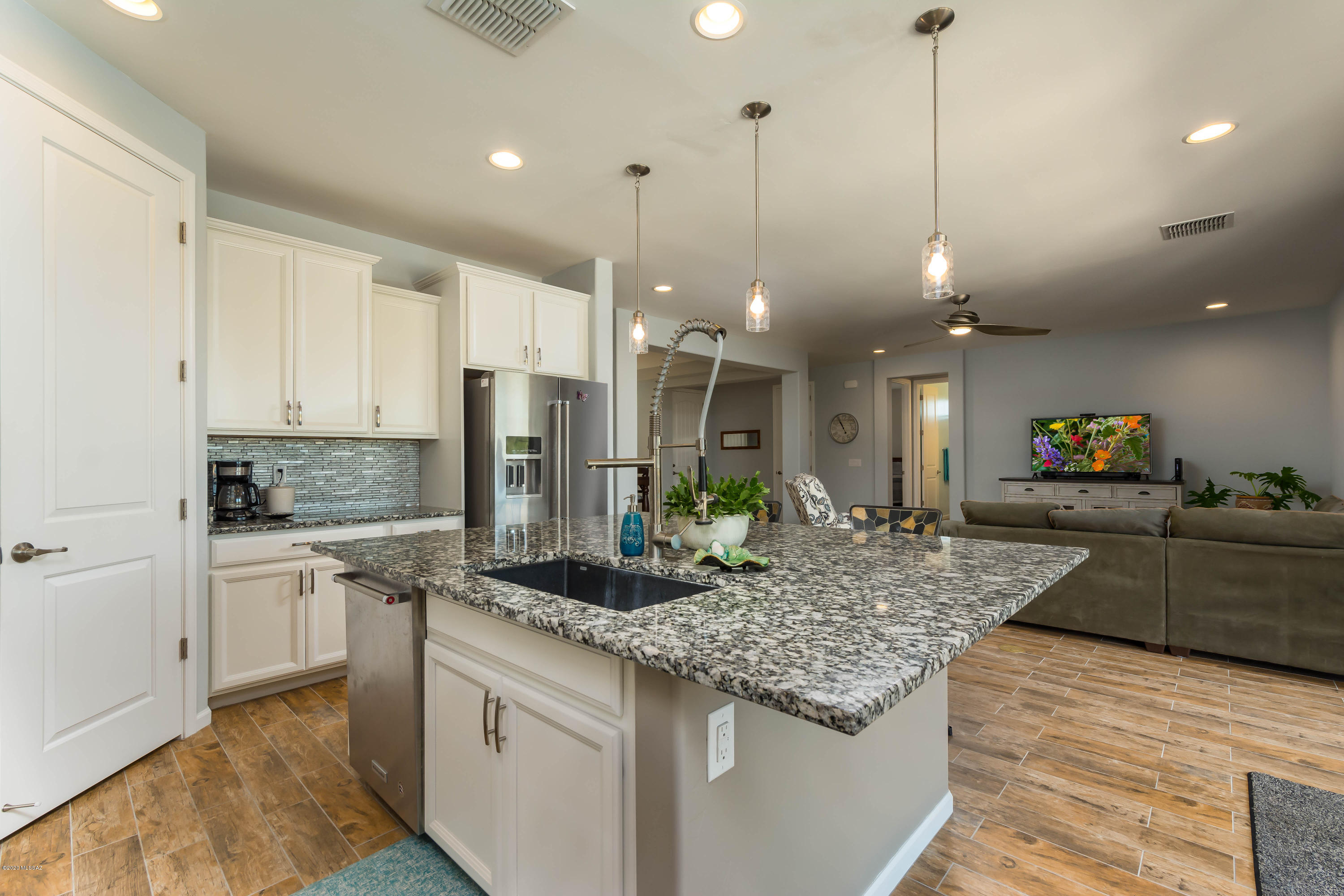 Golden Barrel Place At Dove Mountain SQ20141710079 - Residential