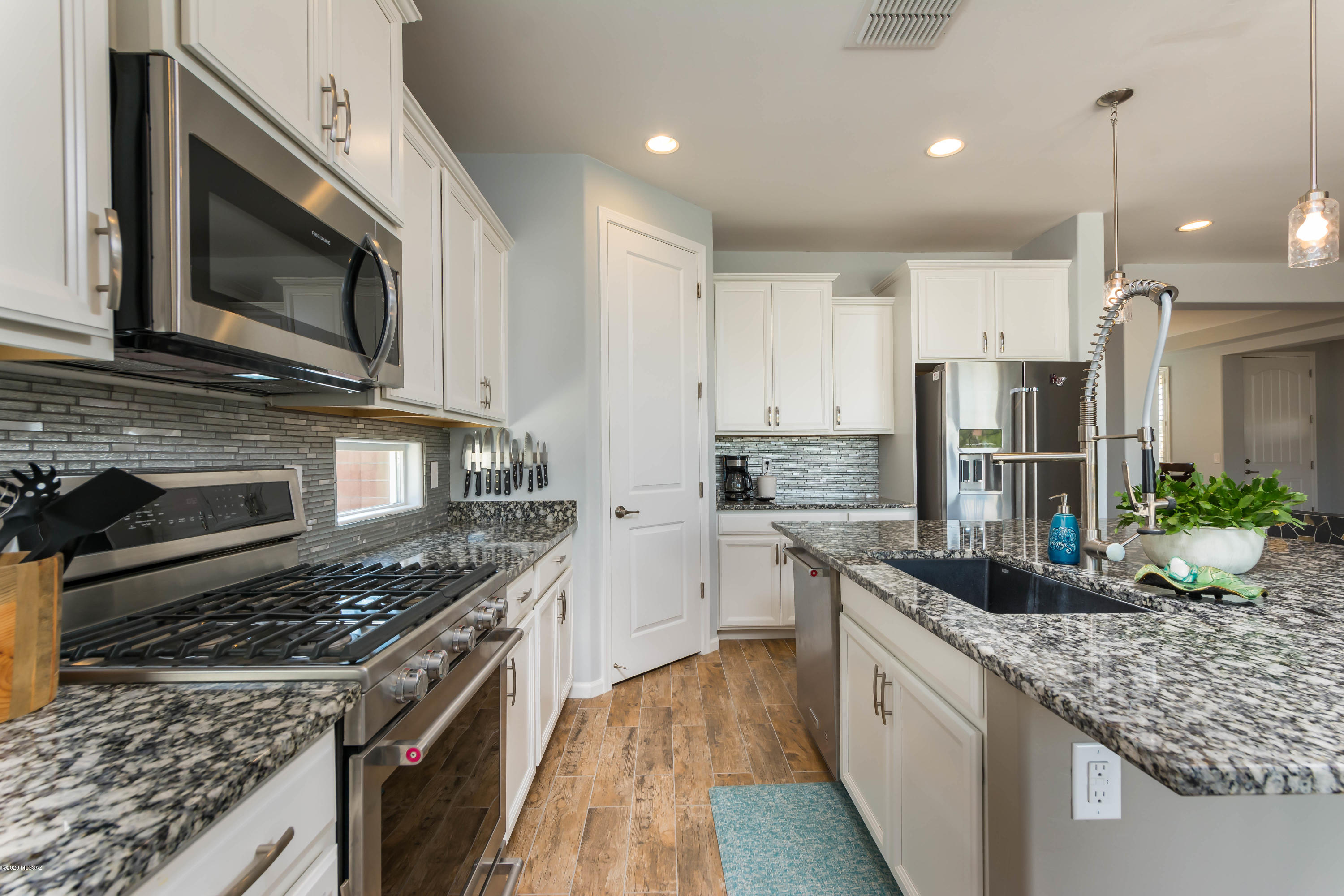 Golden Barrel Place At Dove Mountain SQ20141710079 - Residential