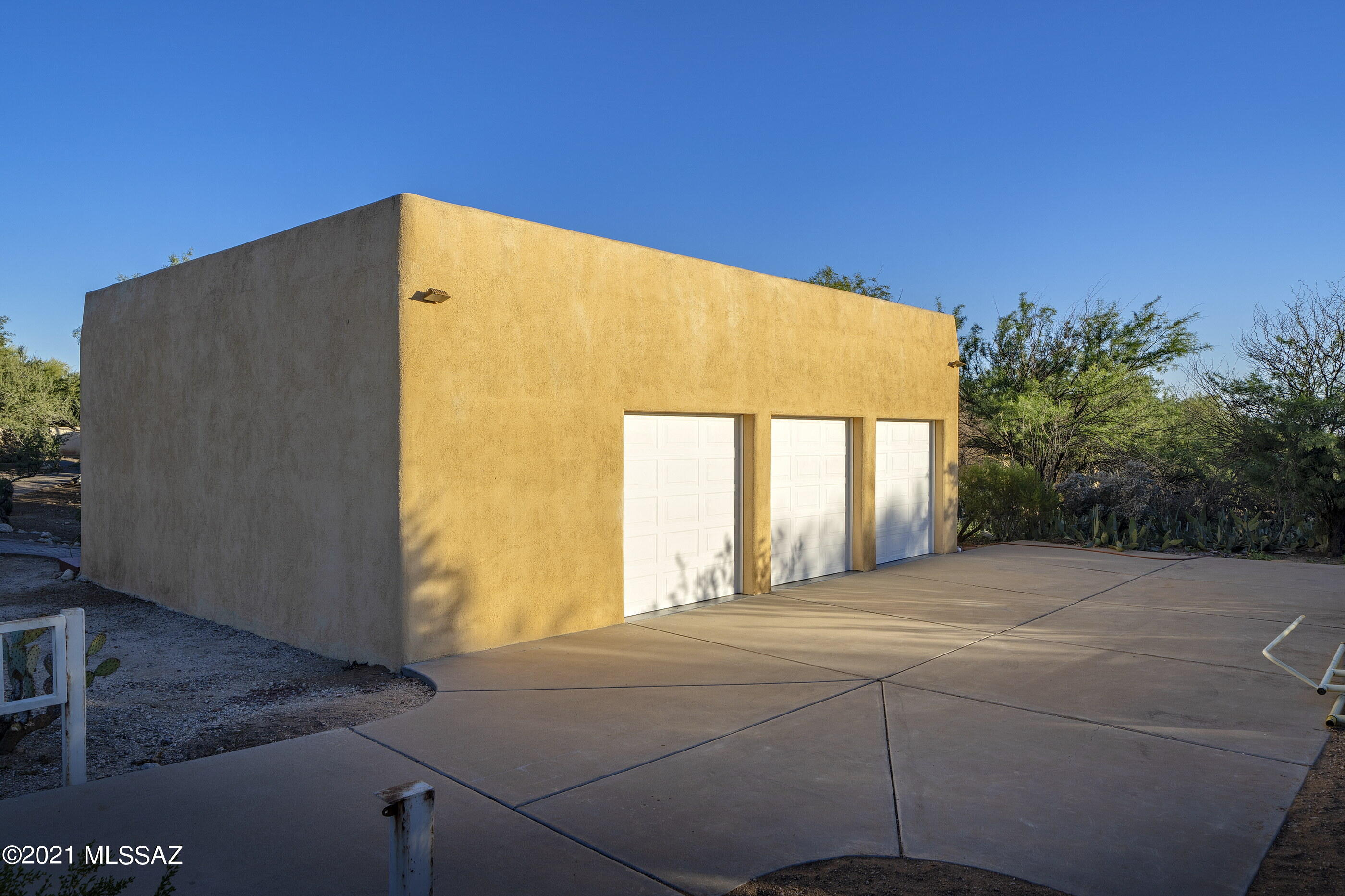 Casas Adobes Vistas (1-21) - Residential