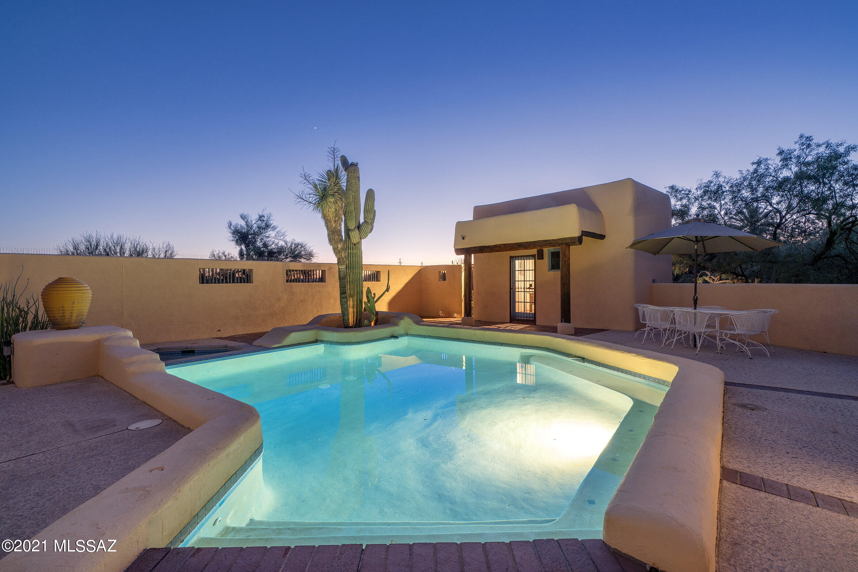 Casas Adobes Vistas (1-21) - Residential