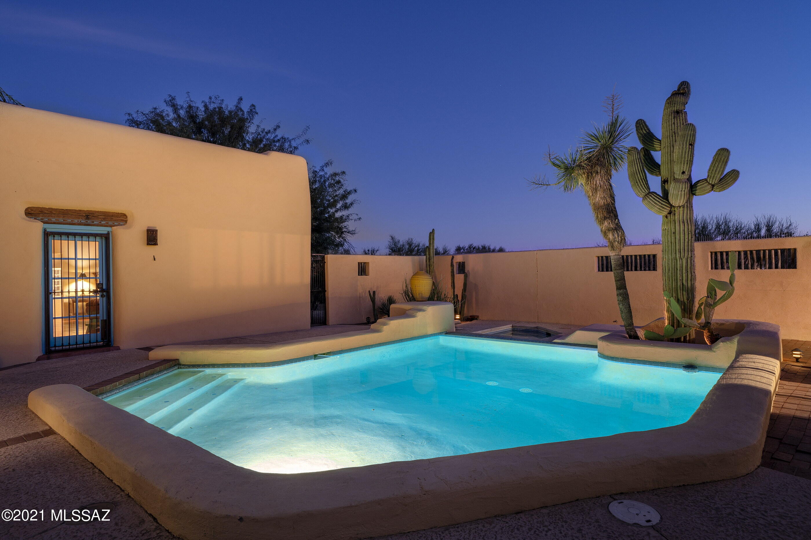 Casas Adobes Vistas (1-21) - Residential