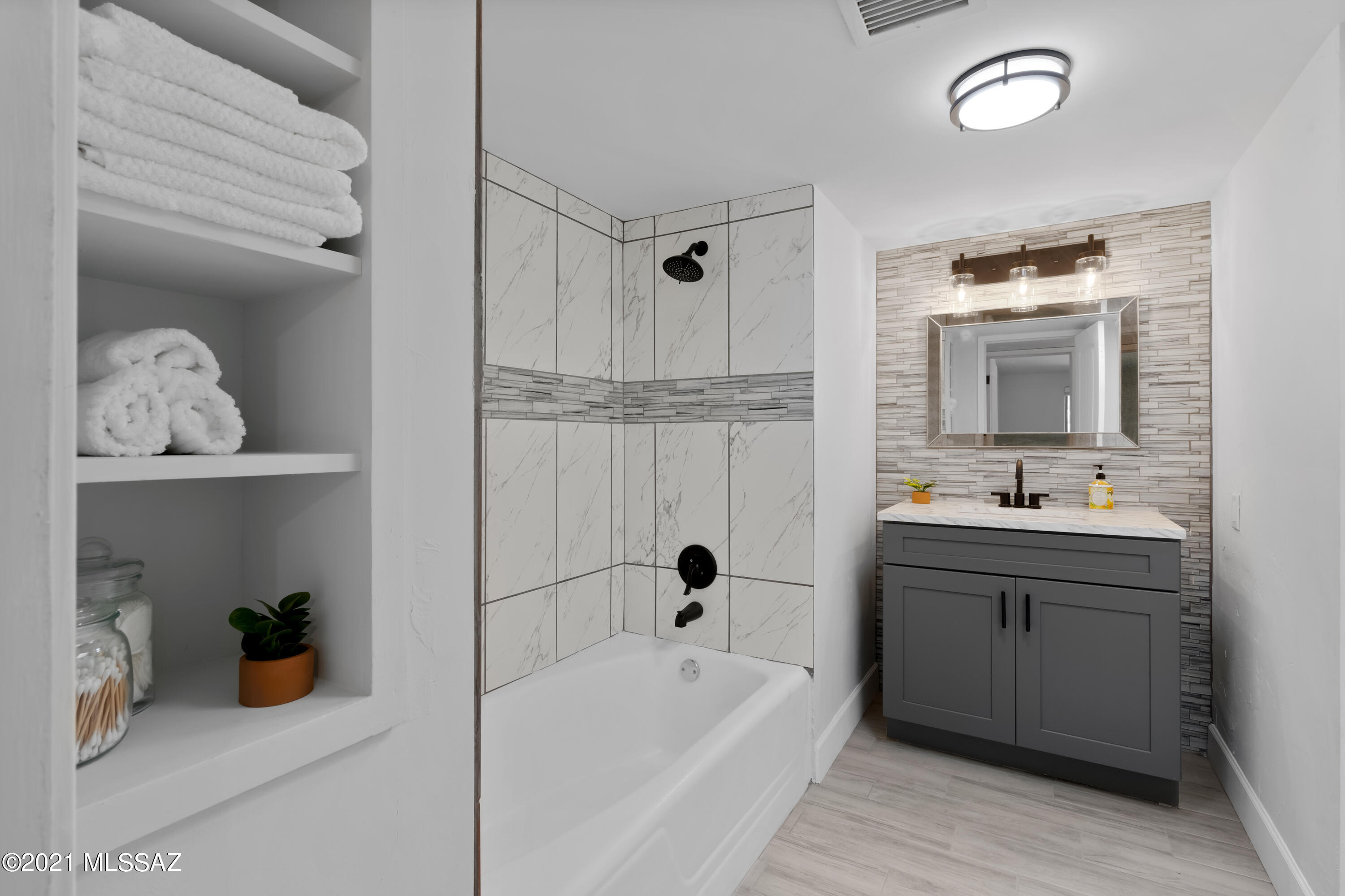 Catalina Village NO.3(1-77) - Residential