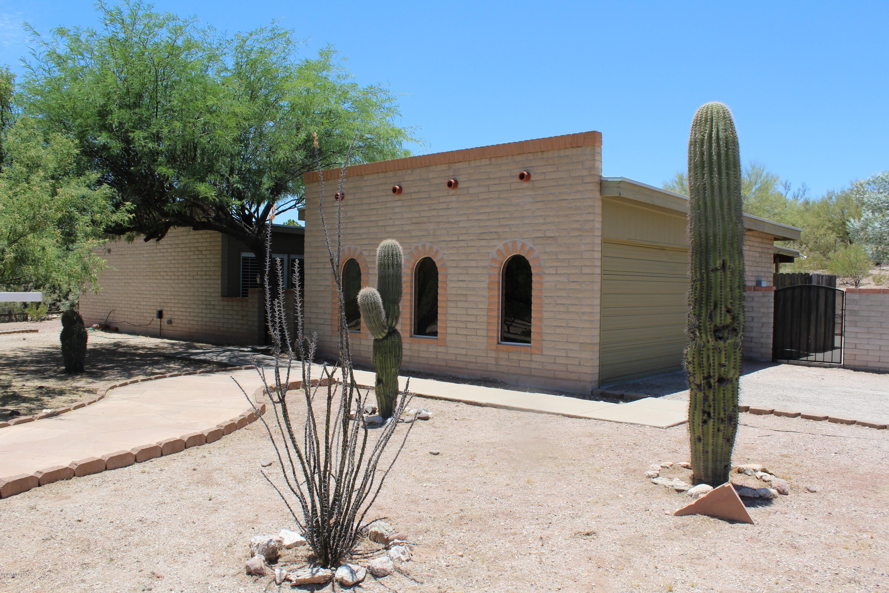 Tres Lomas Verdes (1-78) - Residential