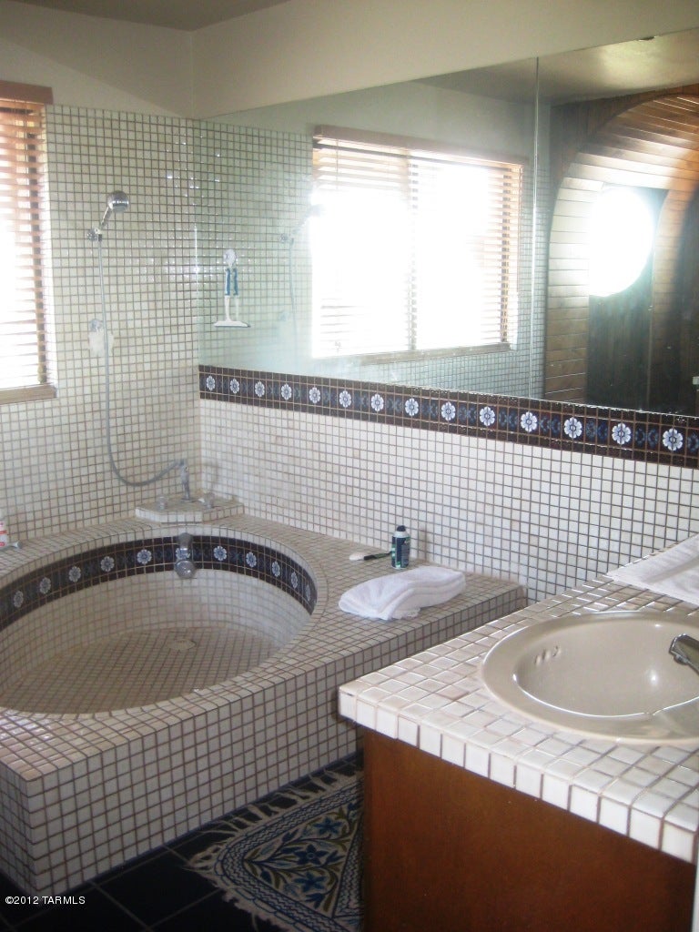 Unsubdivided - Residential Lease