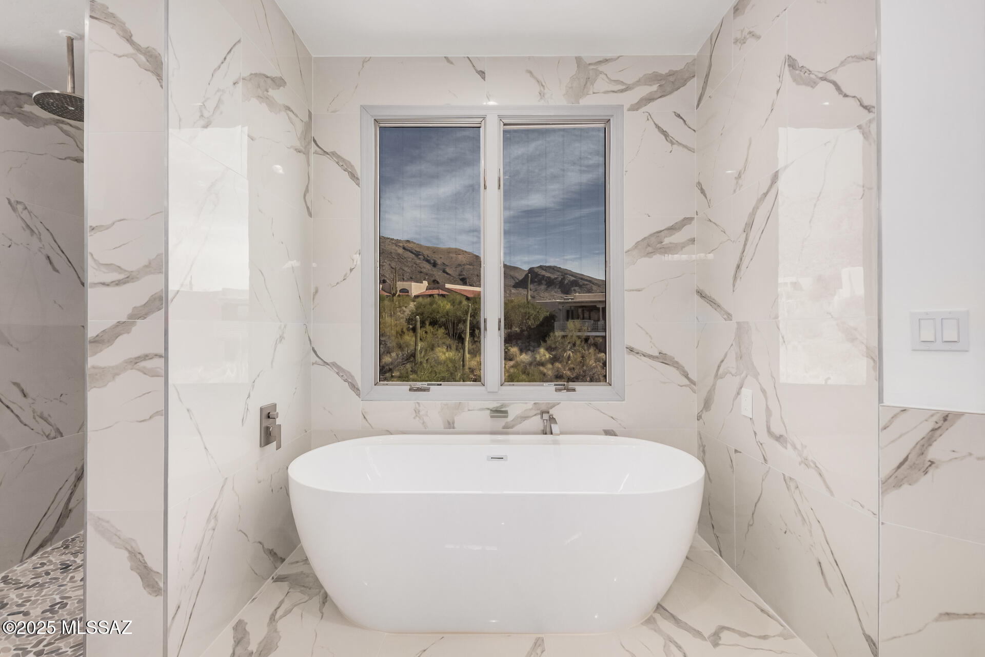 Finisterra (1-210) - Residential