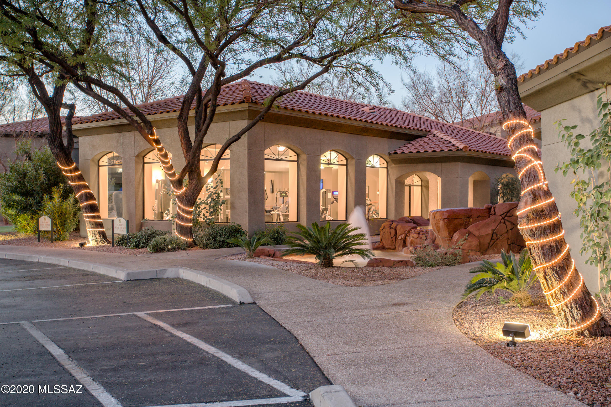 Premium corner location at one of the most desirable condo communities in Tucson. Veranda at Ventana is a 24 hour gated access community including 2 resort style pools and fitness center located in the prestigious Ventana Canyon area surrounded by close up choice mountain views. Upon entering the unit, you have a defined entry space with a partition wall looking in to a spacious great room. Kitchen features plenty of cabinet space, a breakfast bar and a walk in pantry. Owner's suite includes large walk in closet. Between the bathroom and the owner's suite, you will find a large double door linen closet providing more than ample storage space. Spacious private patio, close to shopping, dining, golf, hiking and much more. Current lease conveys with sale and expires 10/31/2021.