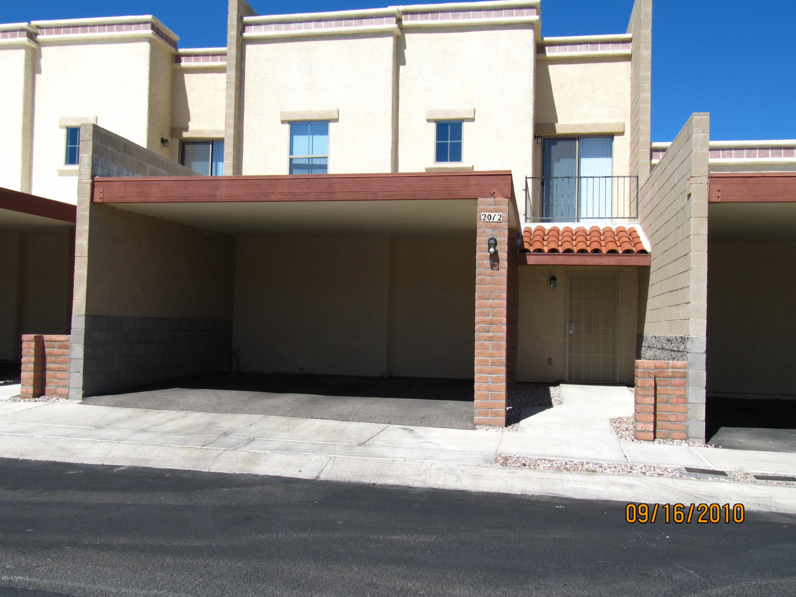 Get townhouse in the SW area near A Mountain.  2 story on a lot with views.  Master Bedroom has to decks with mountain Views & cool breeze!  Harry Potter closet under stairs!  Great first time home & rental.  See it today!