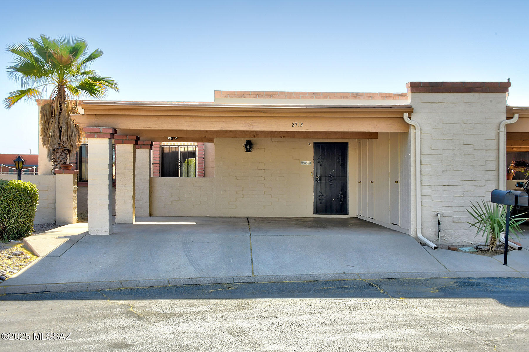 Desert Glenn Twnhss (1-80) - Residential