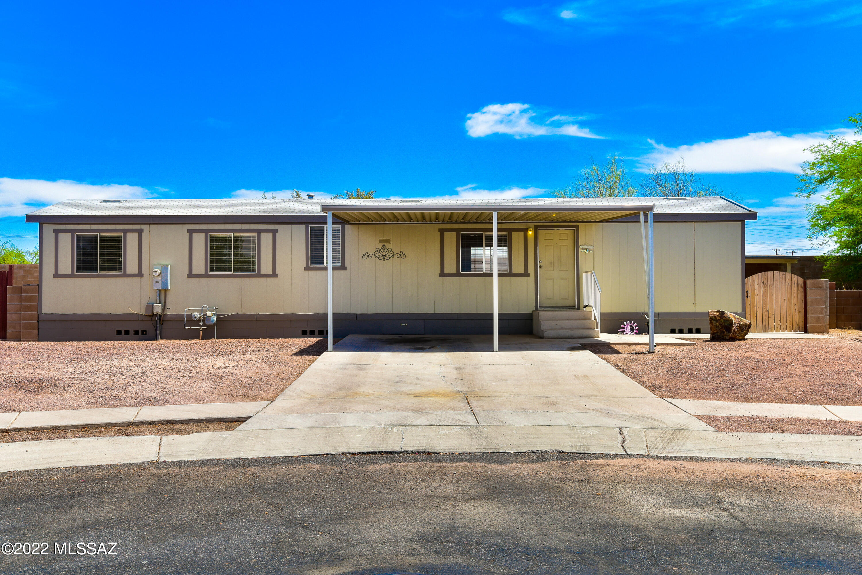 Country Club Terrace (1-108) - Residential