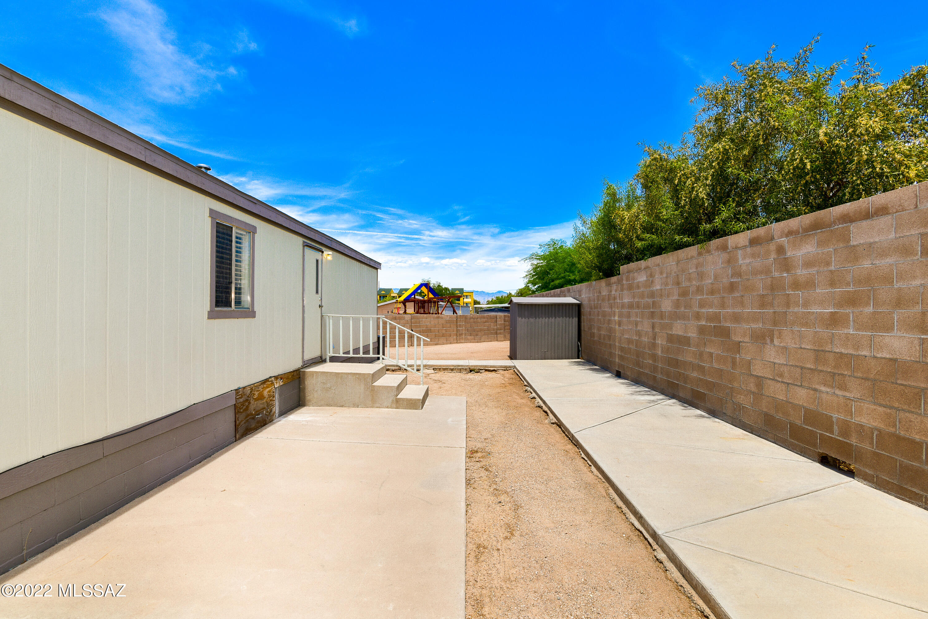 Country Club Terrace (1-108) - Residential