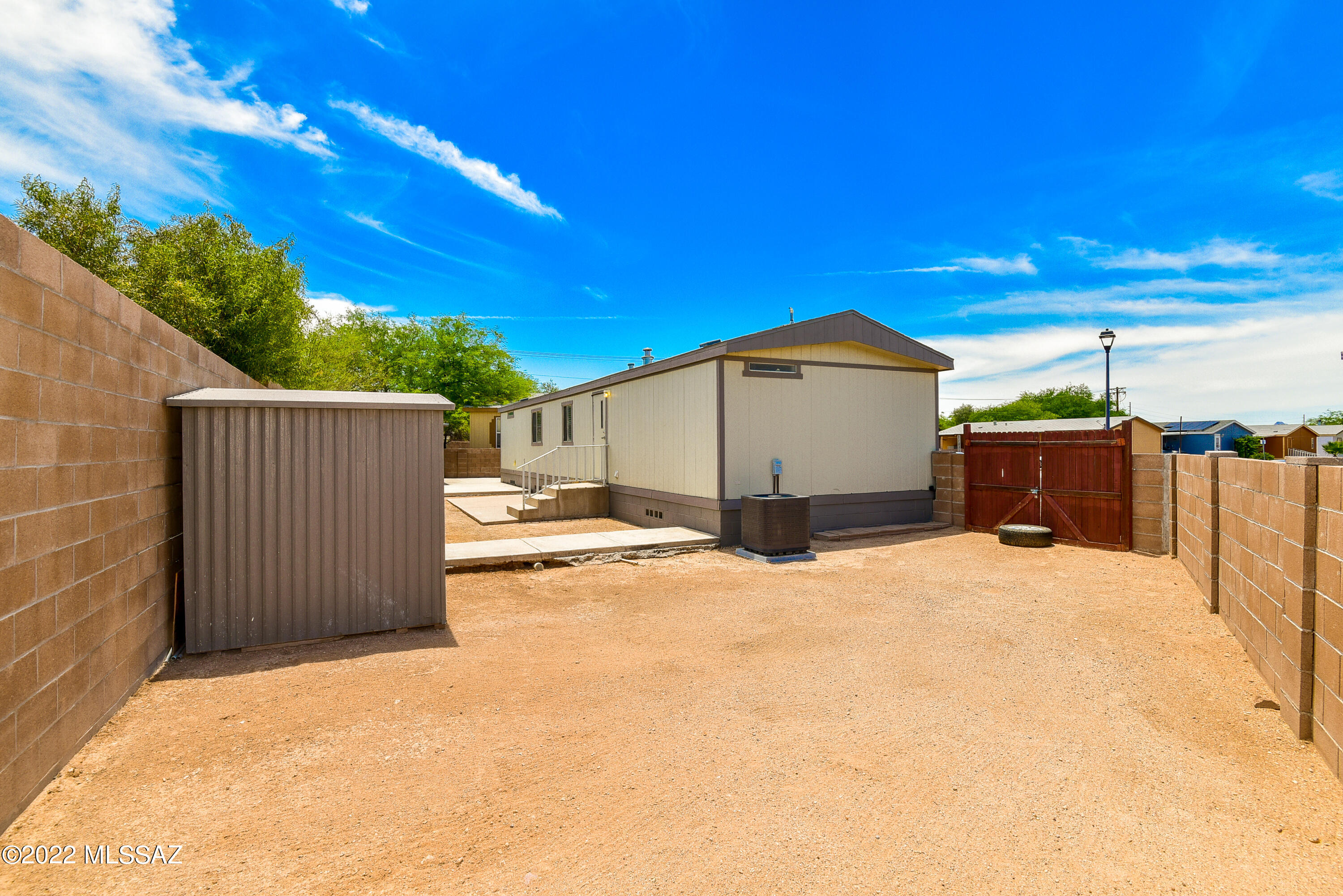 Country Club Terrace (1-108) - Residential