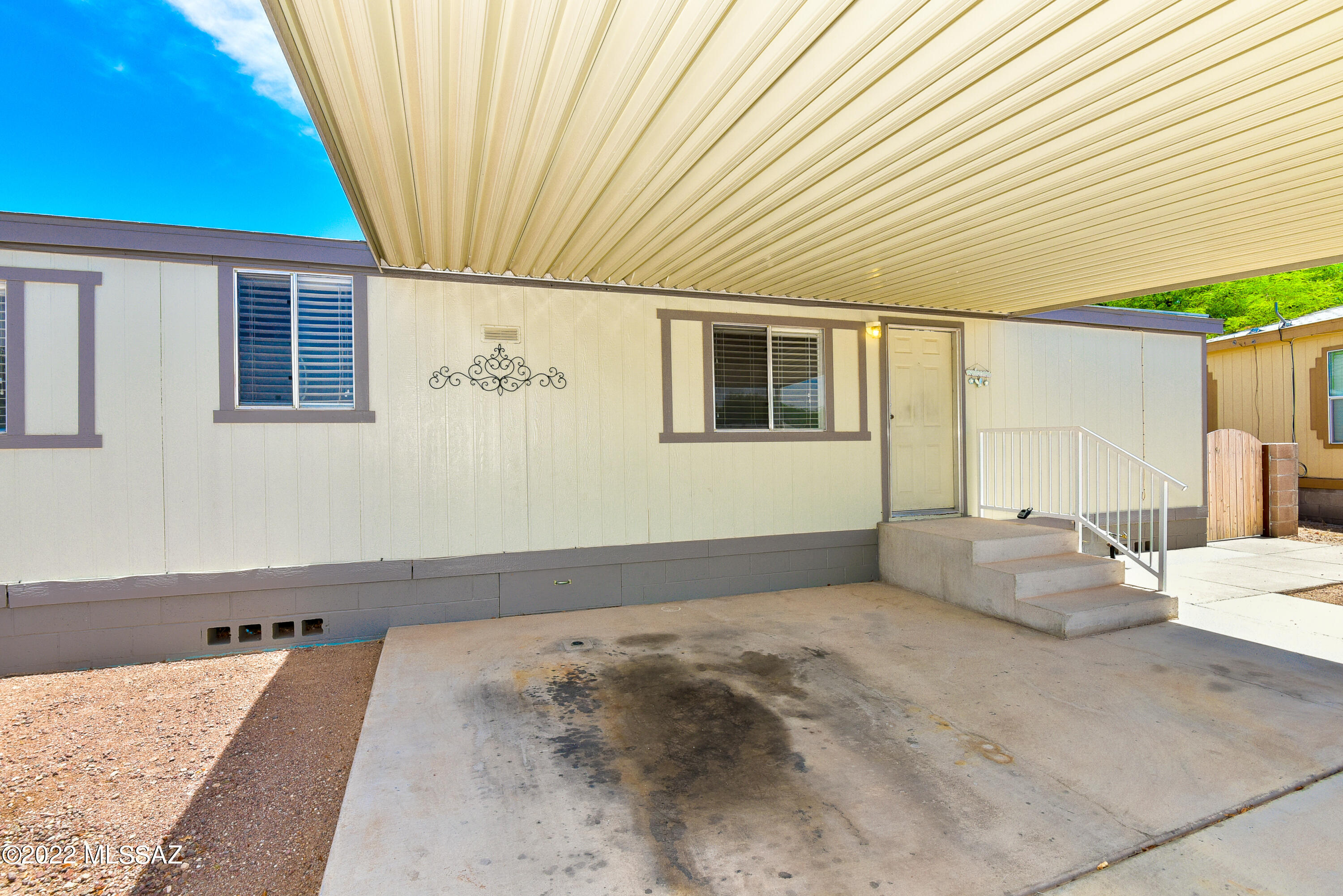 Country Club Terrace (1-108) - Residential