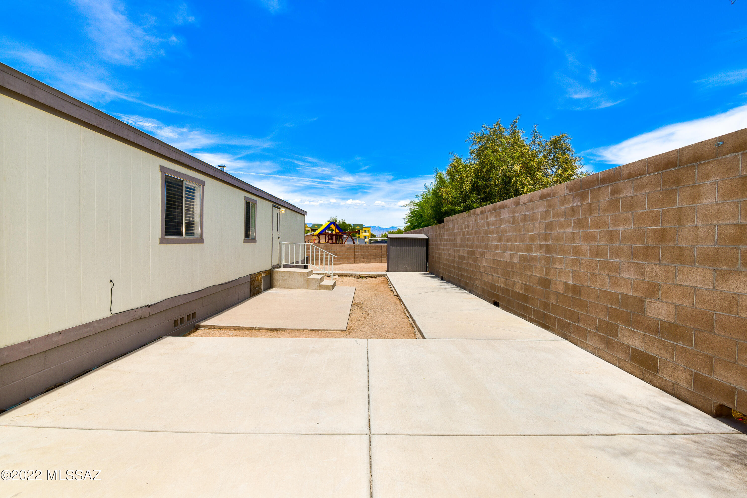 Country Club Terrace (1-108) - Residential
