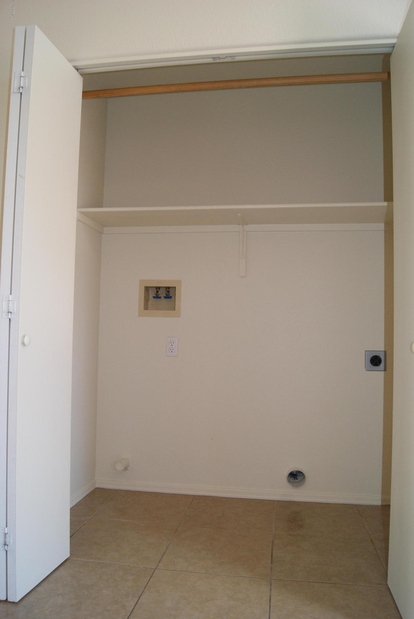Diamond Key At Rita Ranch NO. 2 (1-67) - Residential Lease