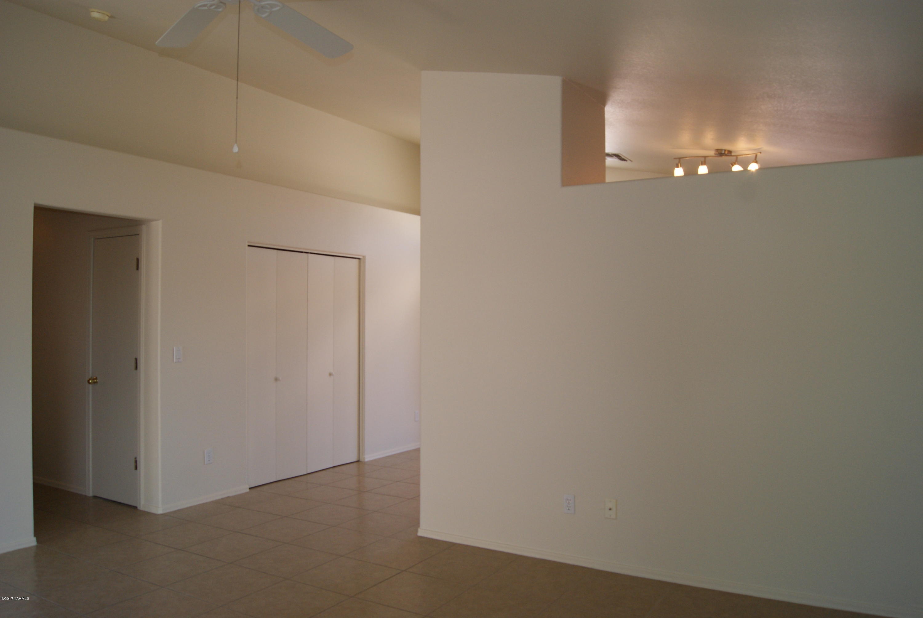 Diamond Key At Rita Ranch NO. 2 (1-67) - Residential Lease