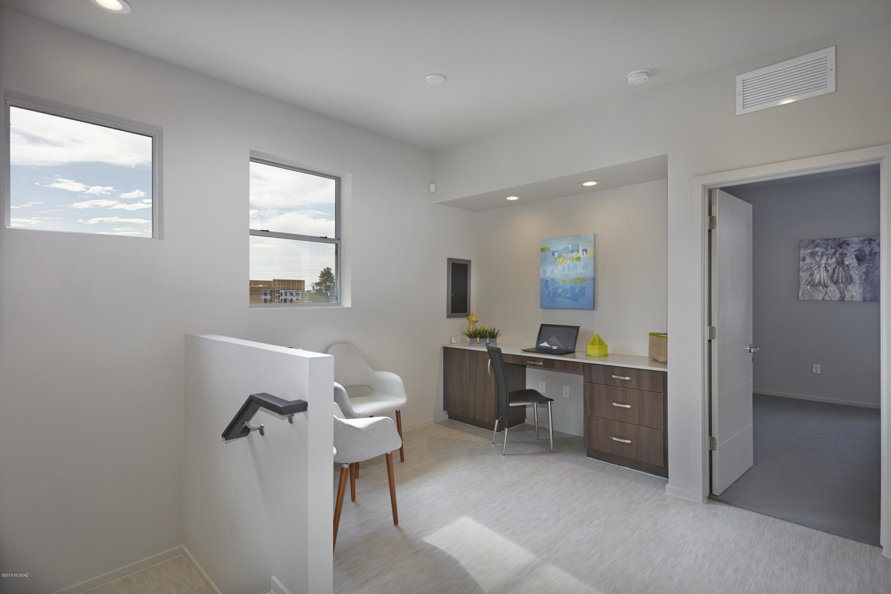 Park Modern SQ20171350679 - Residential