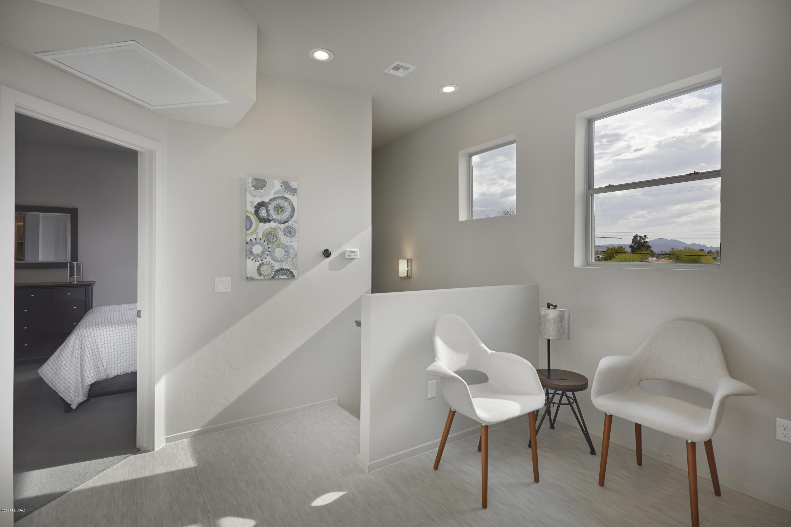 Park Modern SQ20171350679 - Residential