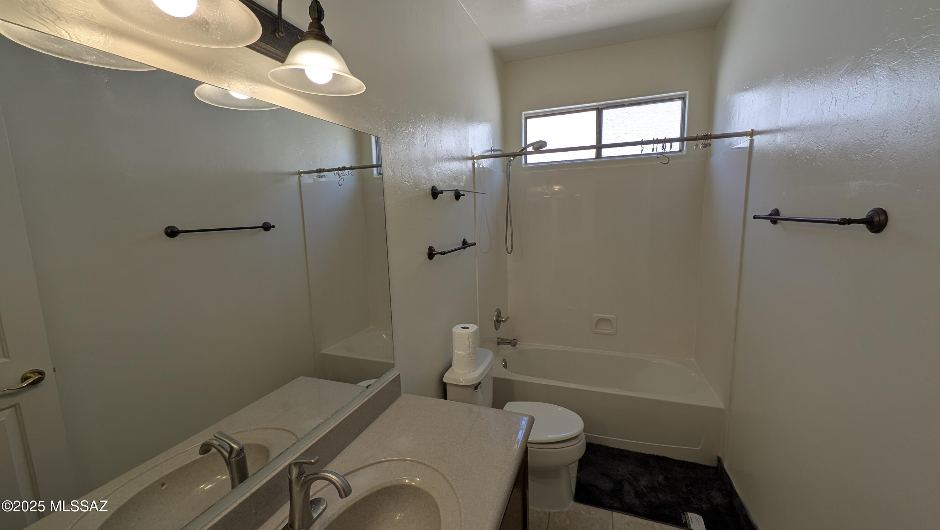 Rancho Del Lago (101-206) - Residential Lease