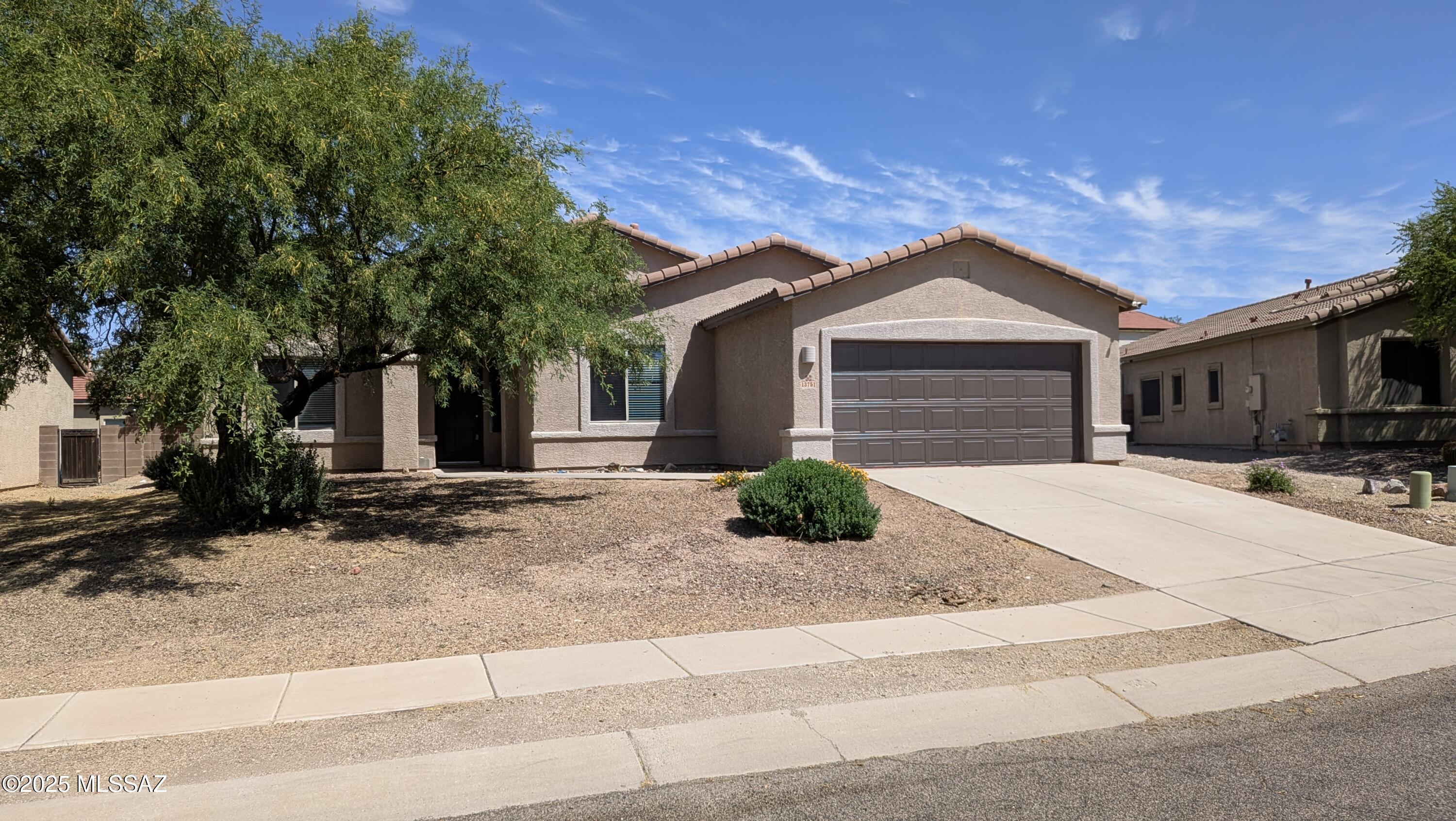 Spacious 3 bedroom, 2 bathroom home located in Rancho Del Lago. Vaulted ceilings, open kitchen, covered patio and split bedroom, great room floor plan. Walking distance to golf, jogging/walking/biking paths, lakes, community clubhouse, and restaurant with large, open patio! Located in Vail School District. SOLAR is $100 charge on top of your rent.