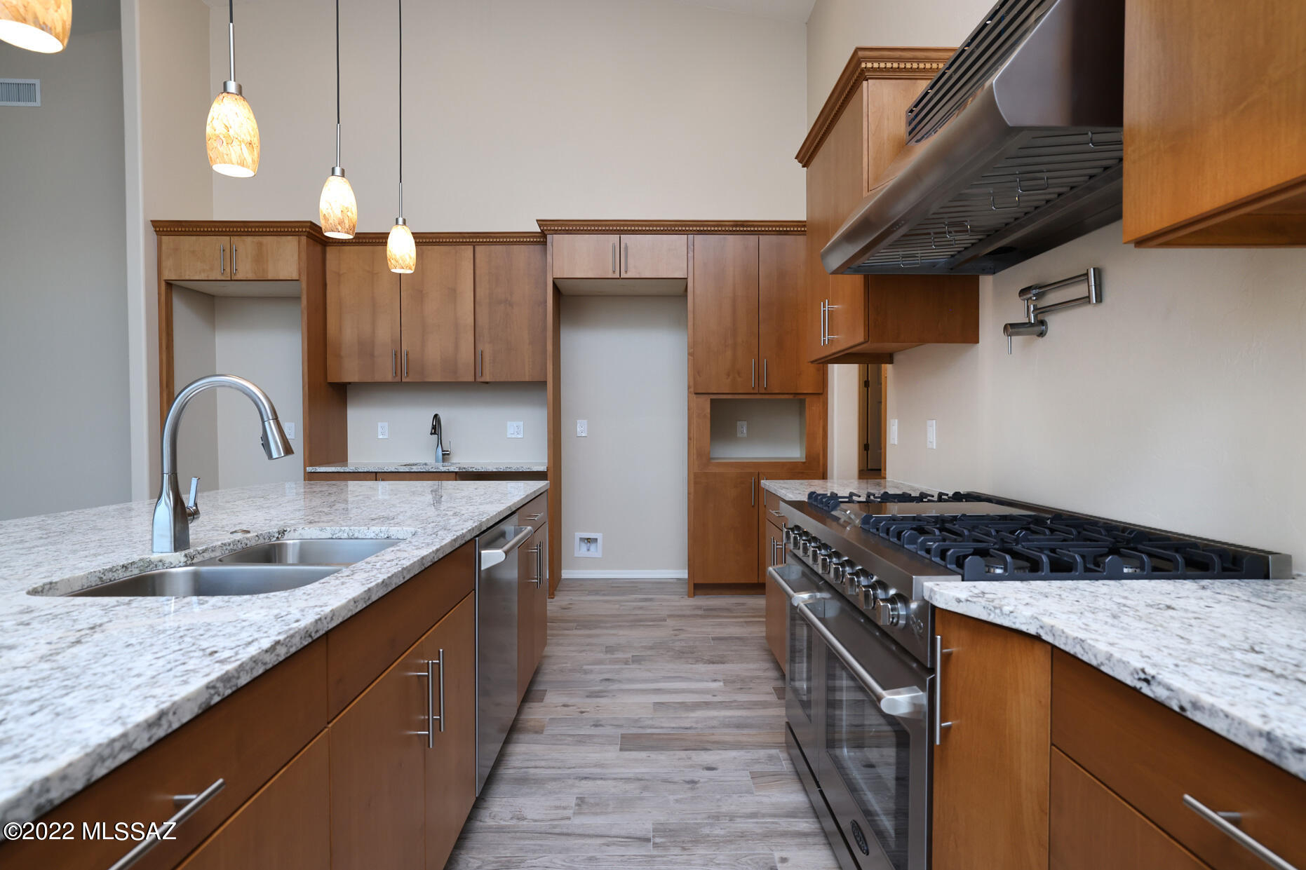 Casas Colina Cabo NO. 2 (31-67) - Residential