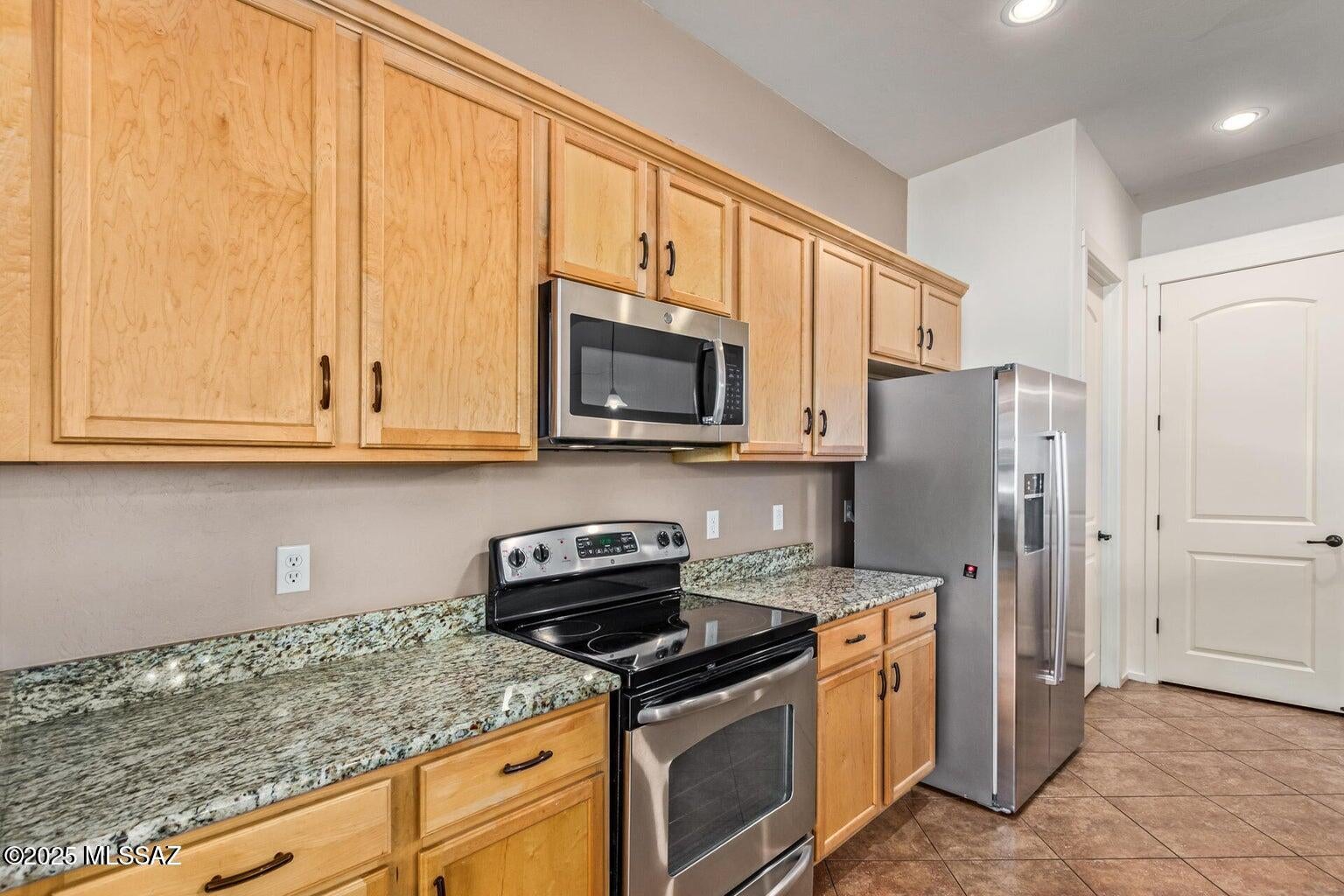 Oasis Harrison - Residential Lease