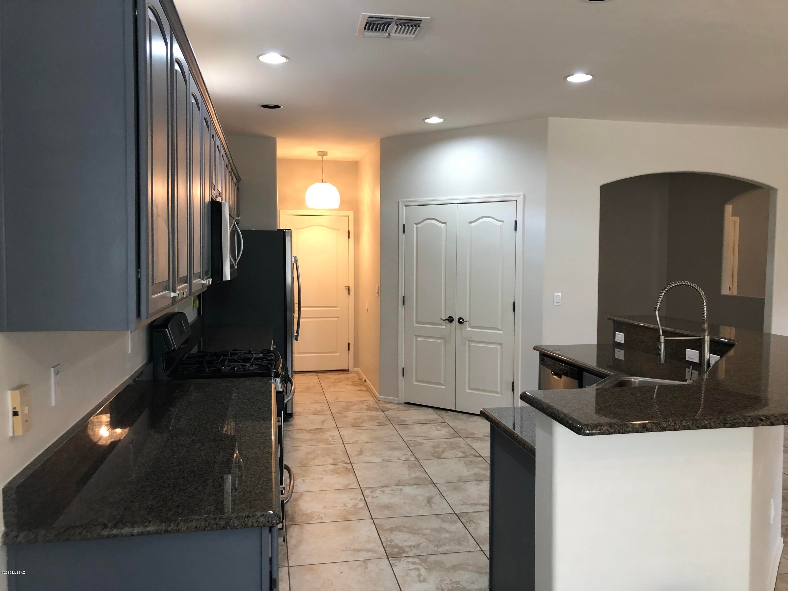 Continental Reserve Blk. 15 (1-66) - Residential Lease