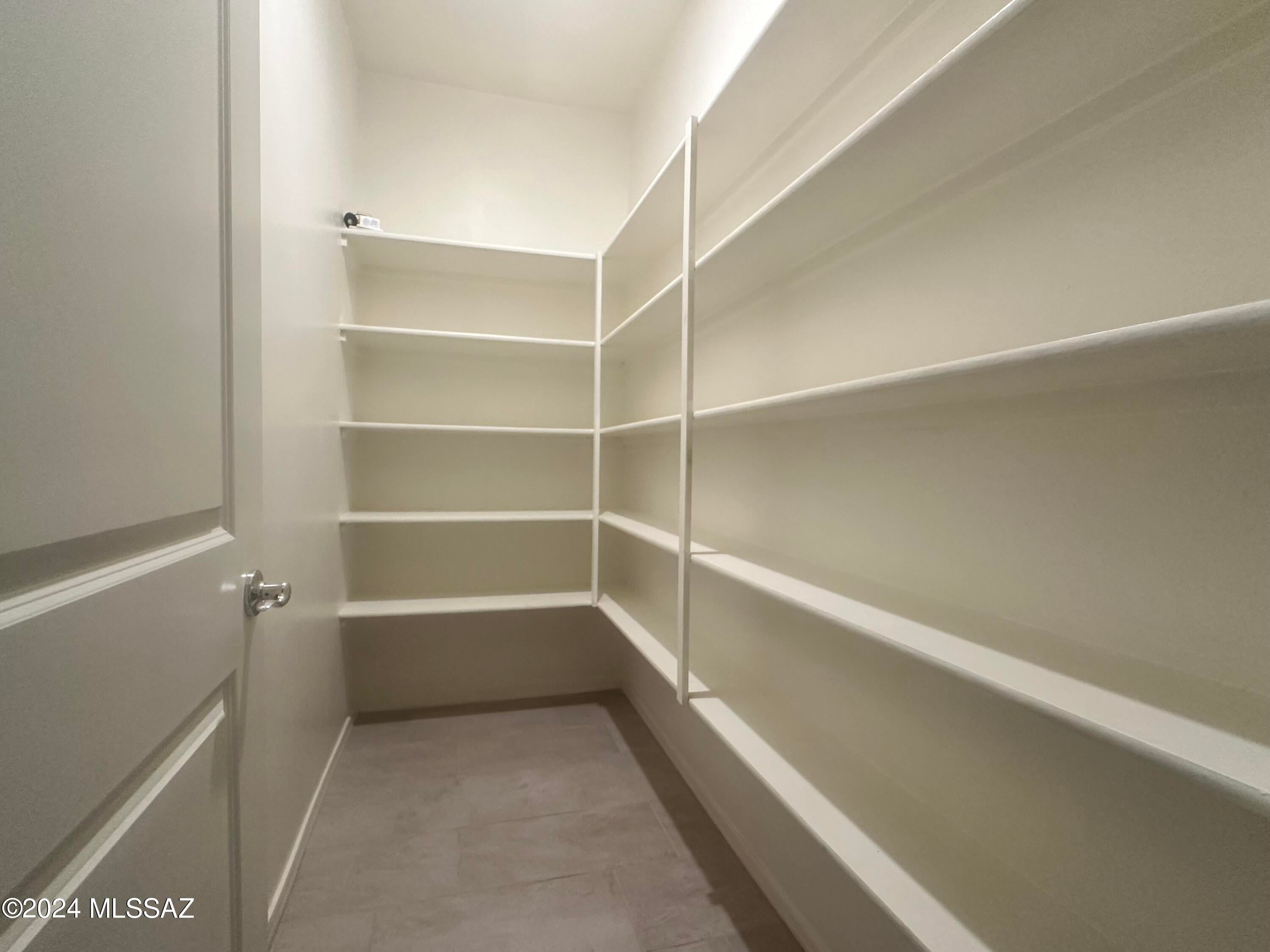 La Estancia De Tucson (1-330) - Residential Lease