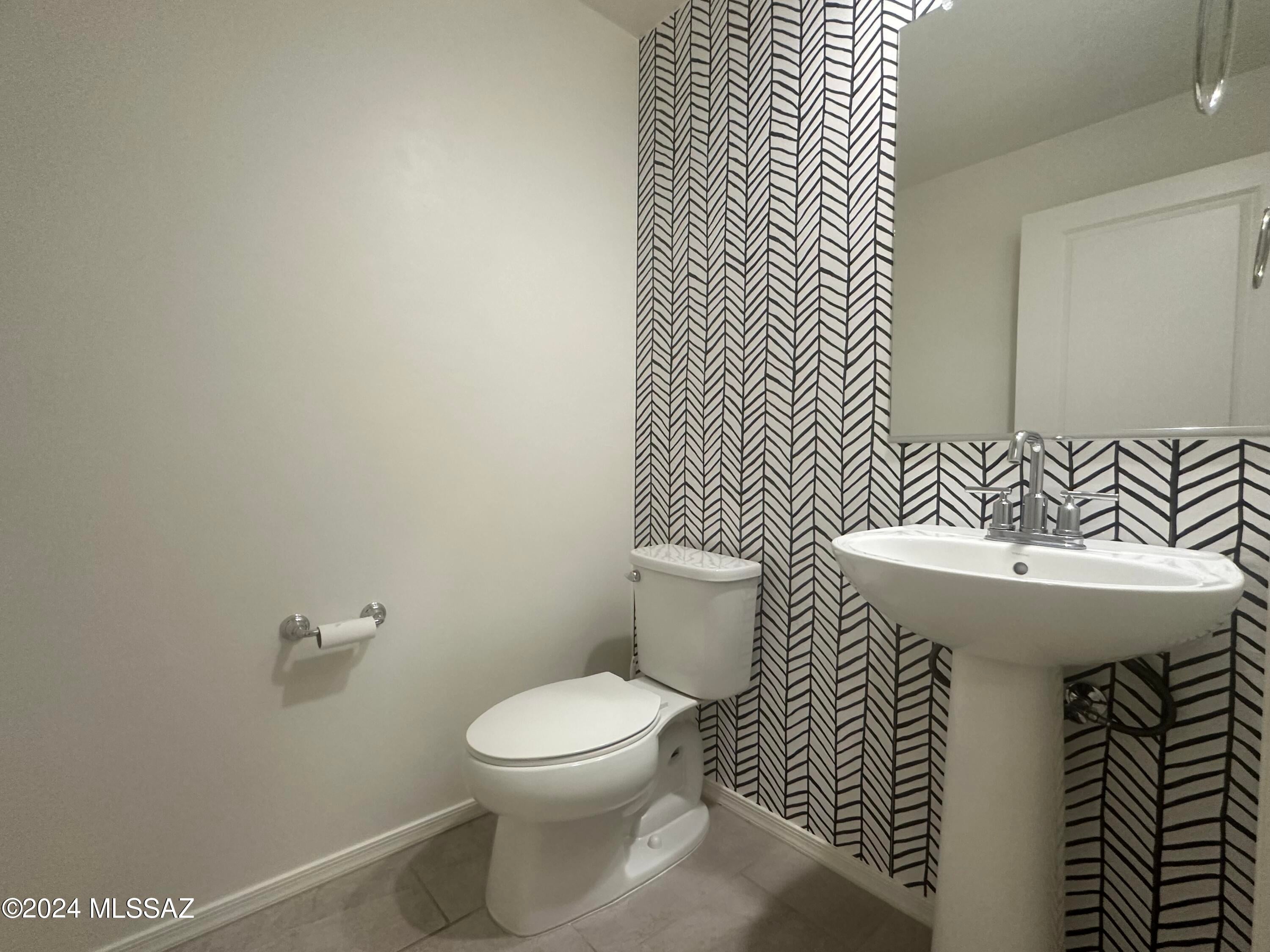 La Estancia De Tucson (1-330) - Residential Lease