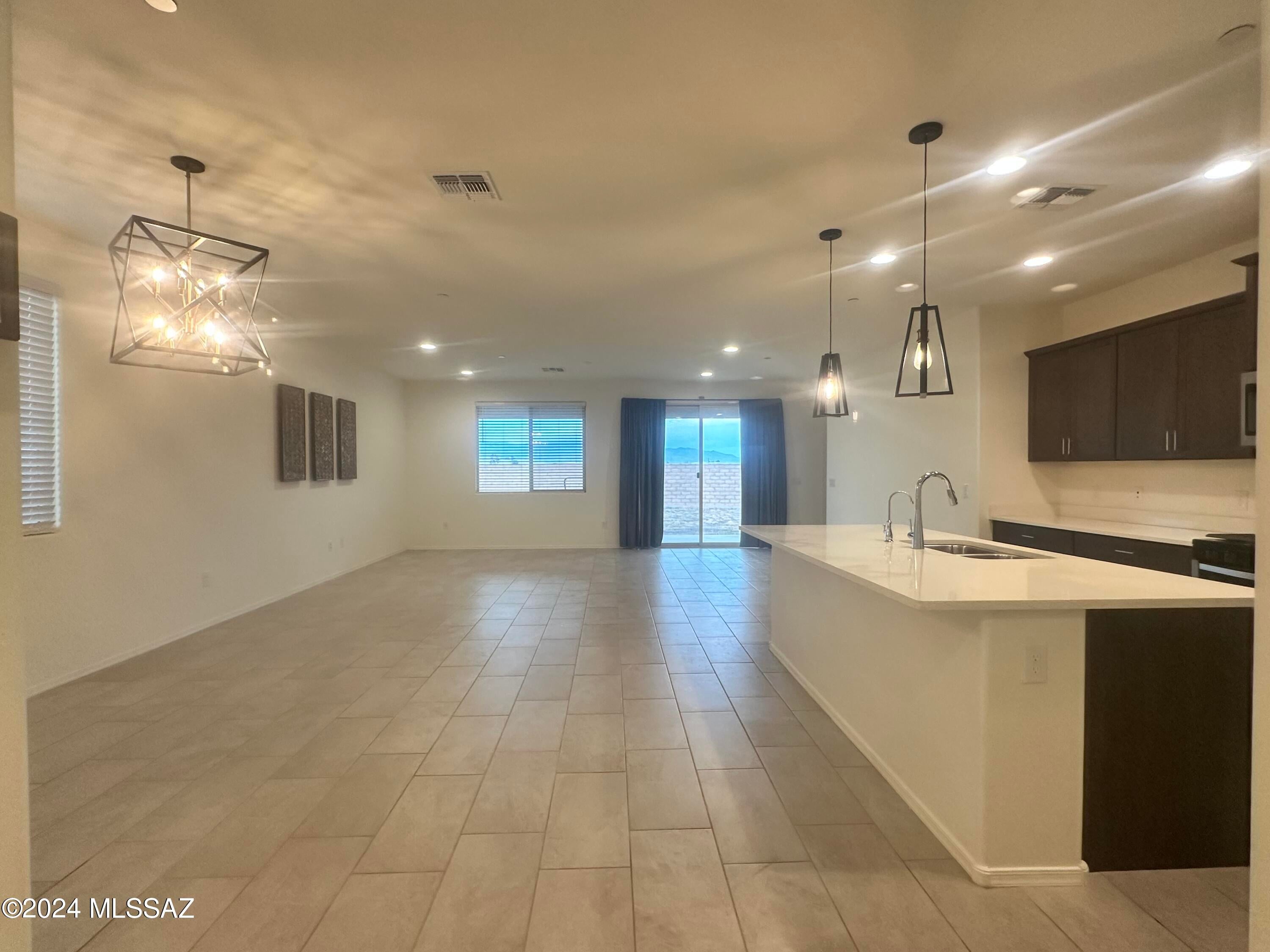 La Estancia De Tucson (1-330) - Residential Lease