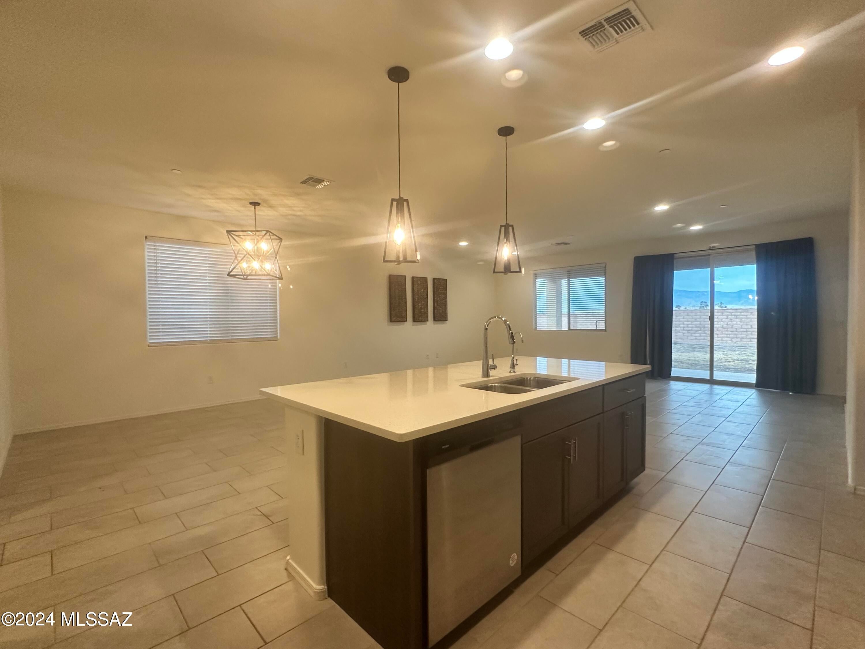 La Estancia De Tucson (1-330) - Residential Lease