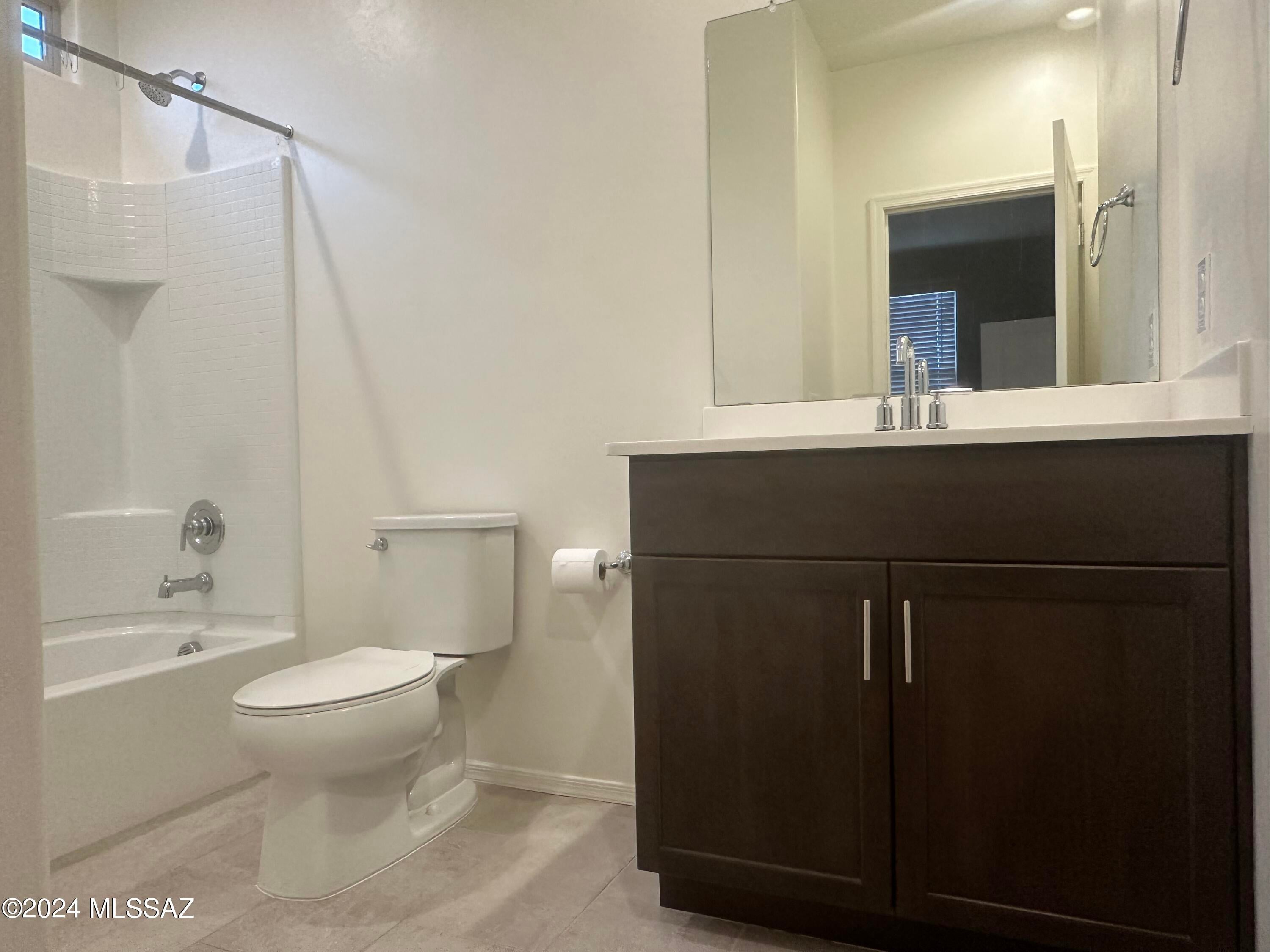 La Estancia De Tucson (1-330) - Residential Lease