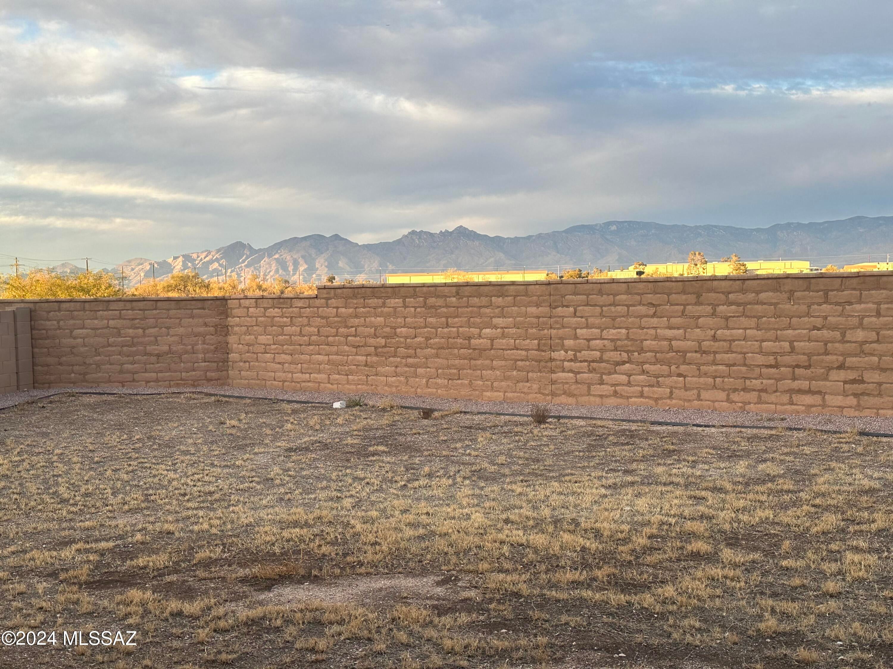 La Estancia De Tucson (1-330) - Residential Lease