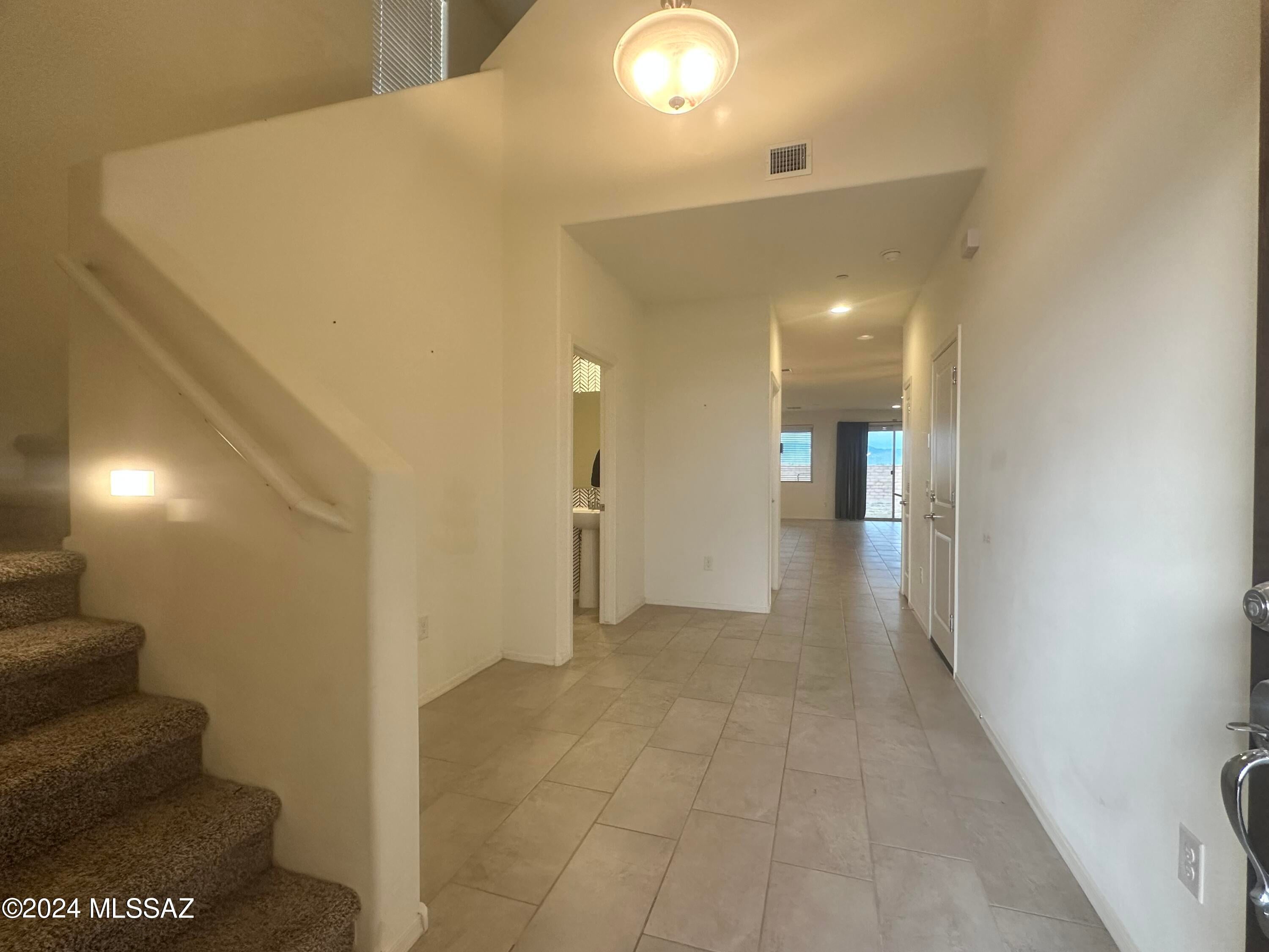 La Estancia De Tucson (1-330) - Residential Lease