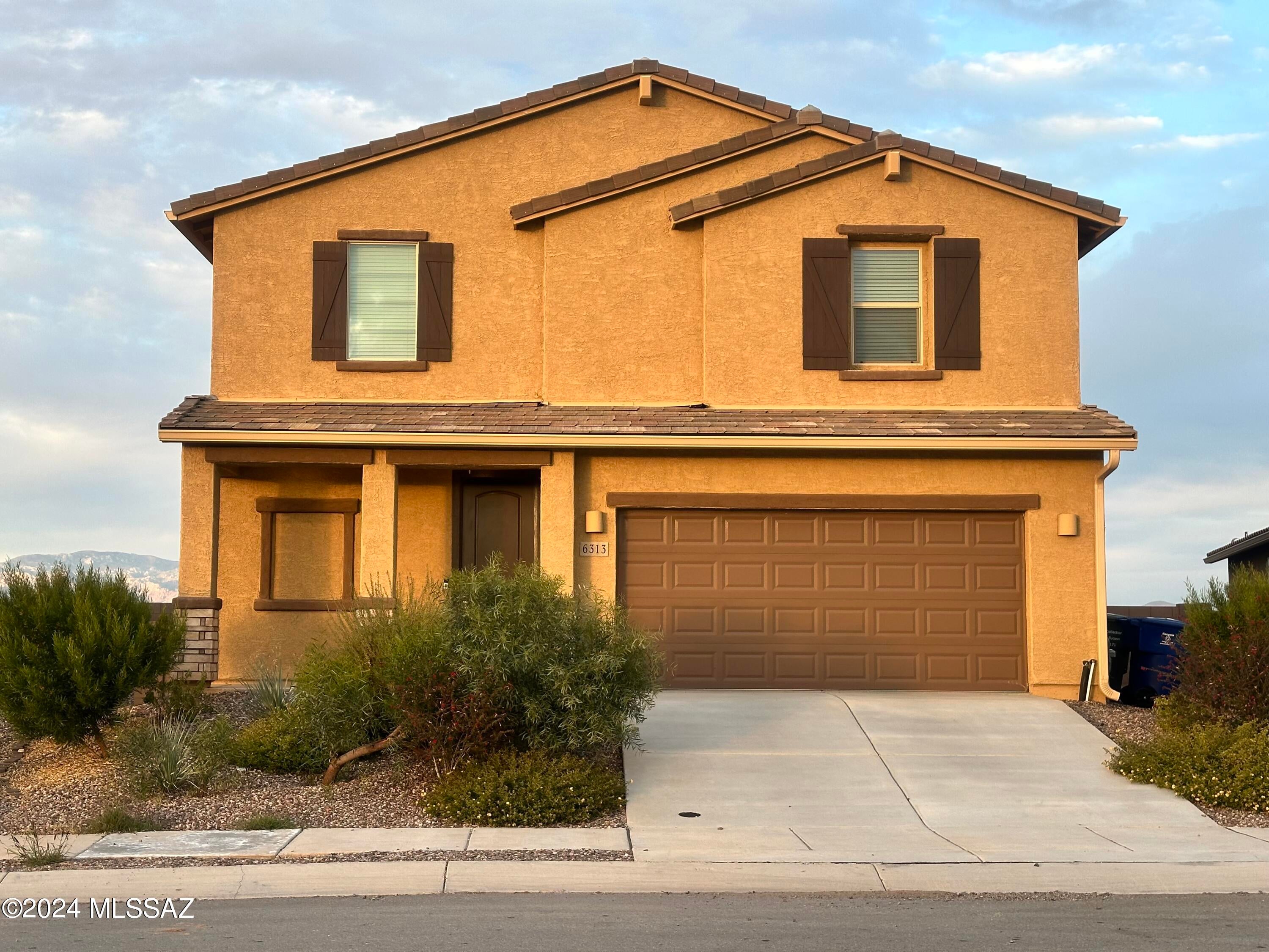 La Estancia De Tucson (1-330) - Residential Lease