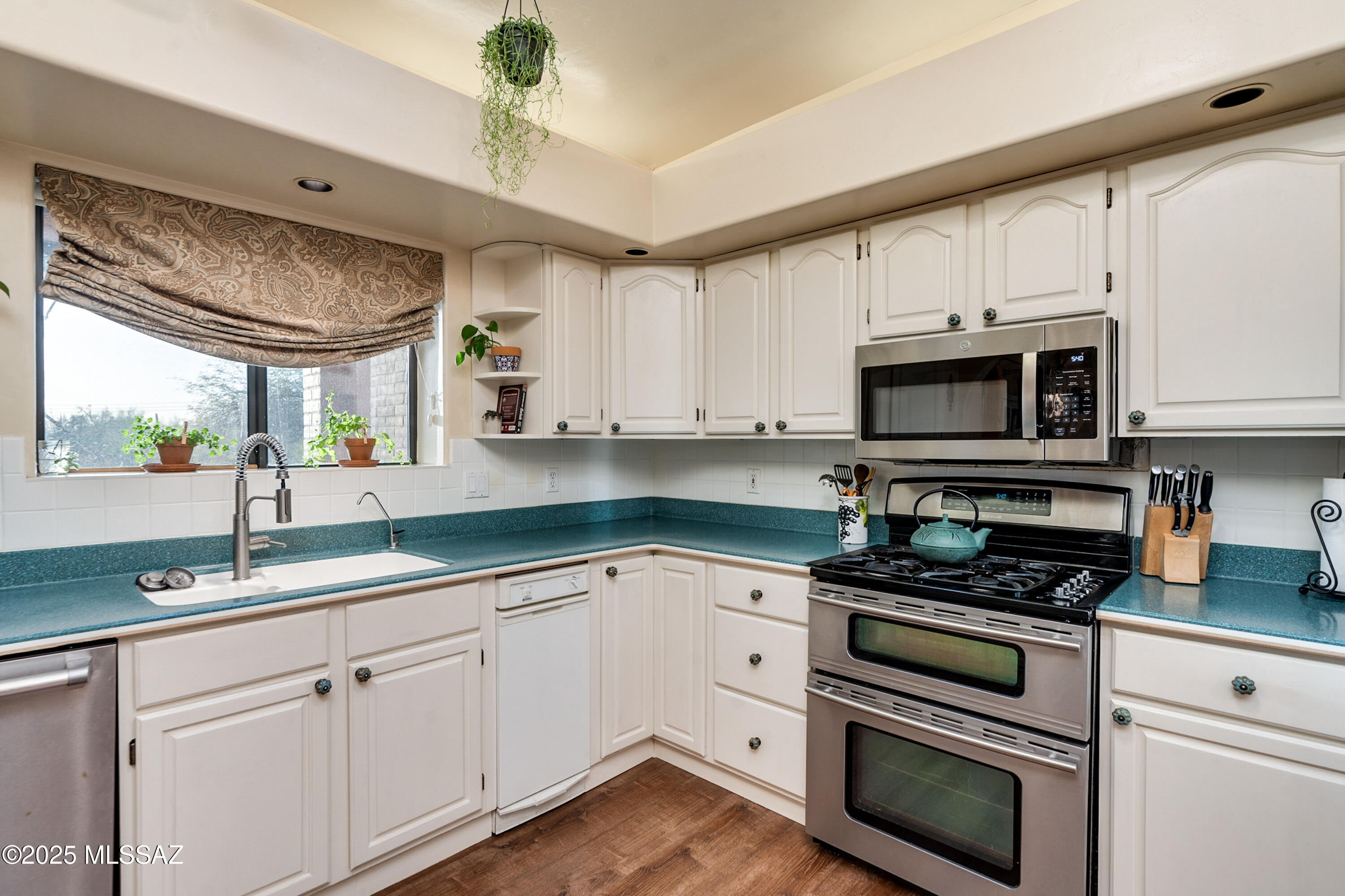 Casas Adobes Estates (501-540) - Residential