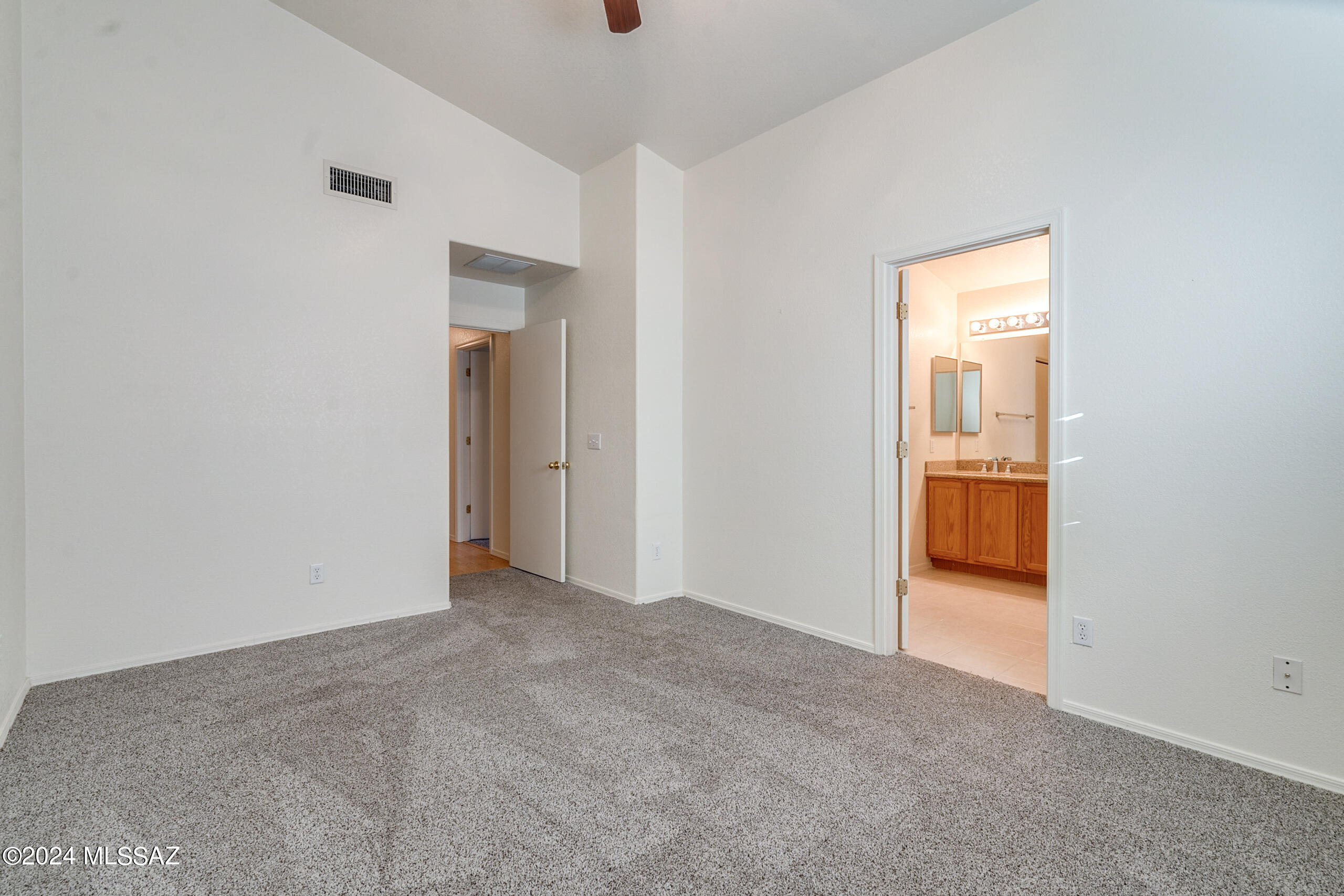 Rancho Elegante - Residential