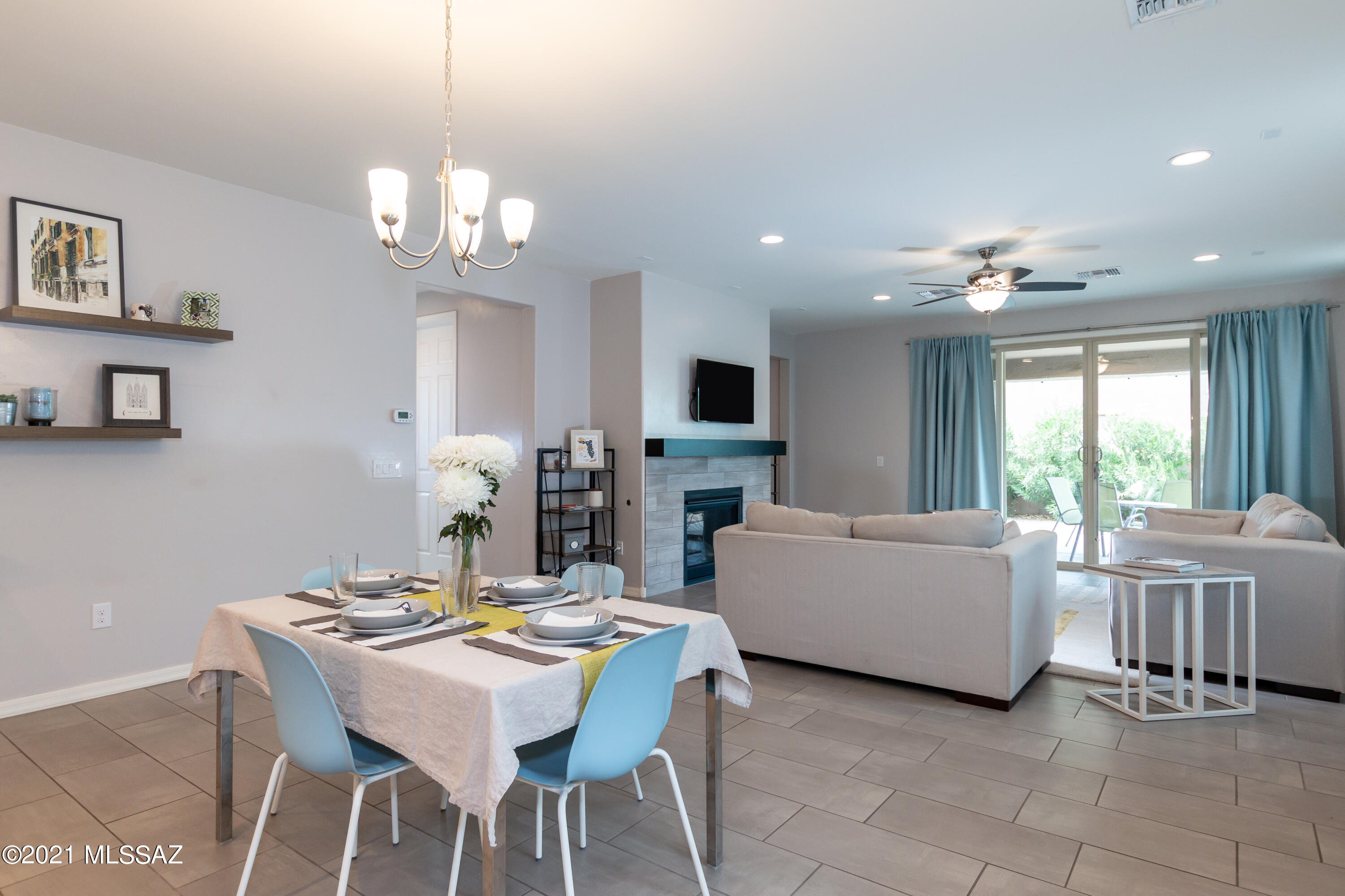 Las Lindas(1-76) - Residential