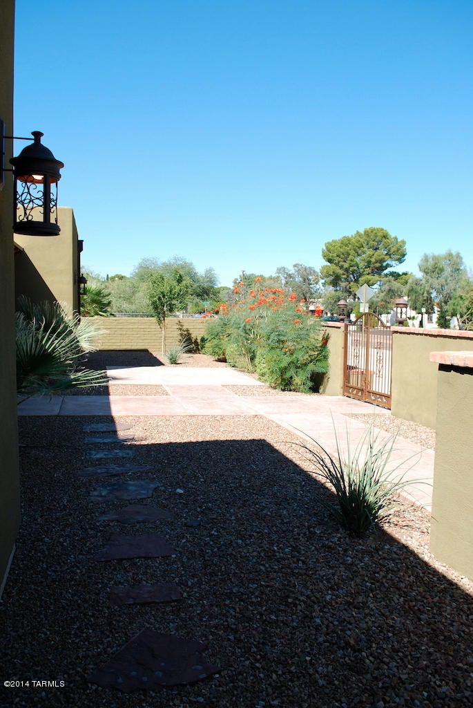 Unsubdivided - Residential Lease